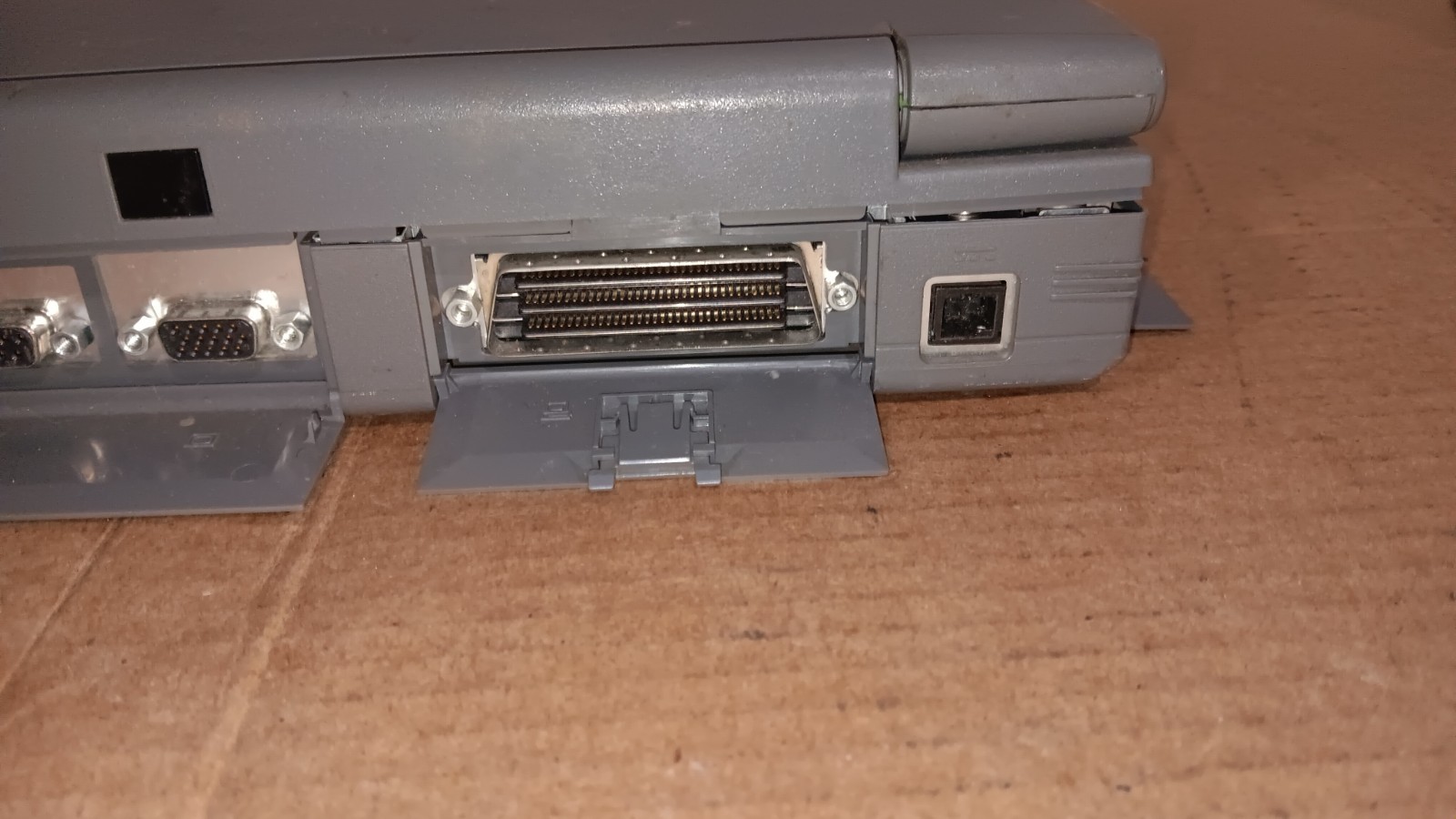 Vintage NEC Versa 4080H Laptop Intel Pentium 120 MHz 10.4″ TFT Color LCD Screen
