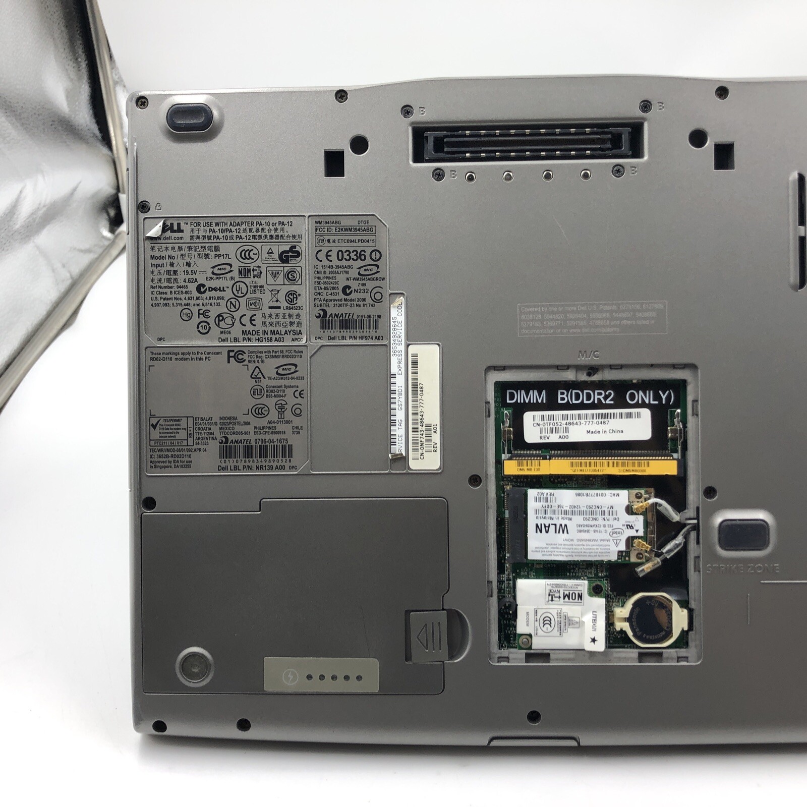 Dell Latitude D520 Laptop Intel Core 2 Duo 1.66 1GB NO HDD/OS Bad Battery (PART)