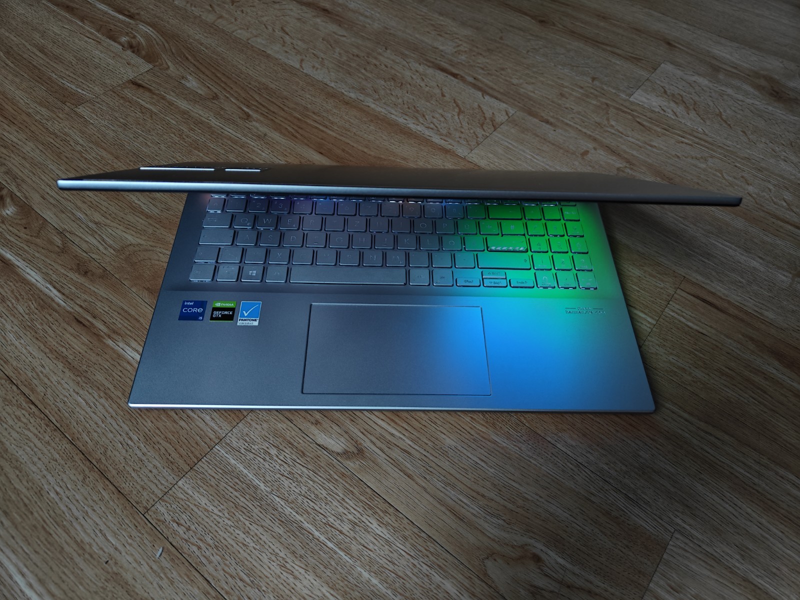 ASUS Vivobook Pro 15 OLED FHD 8/512Gb Nvidia GTX 1650 4GB
