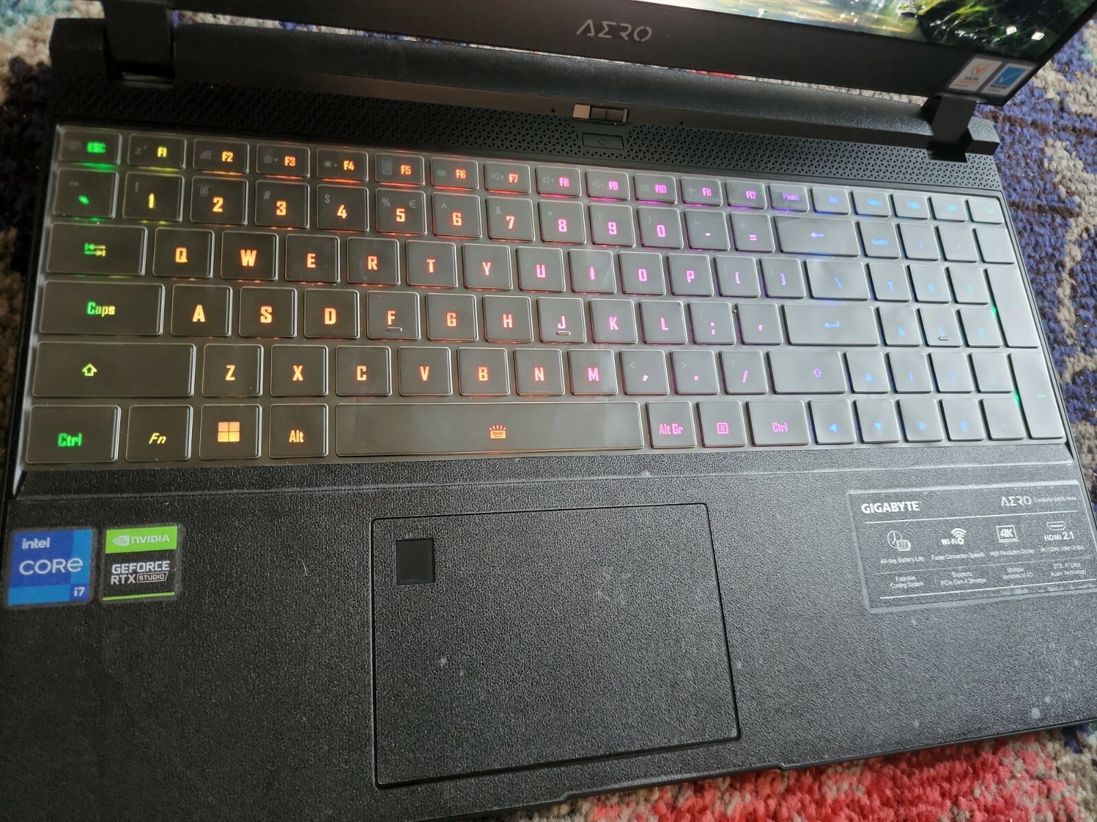 Gigabyte Aero 15 OLED XD Laptop i7 11800H rtx 3070 4k uhd screen