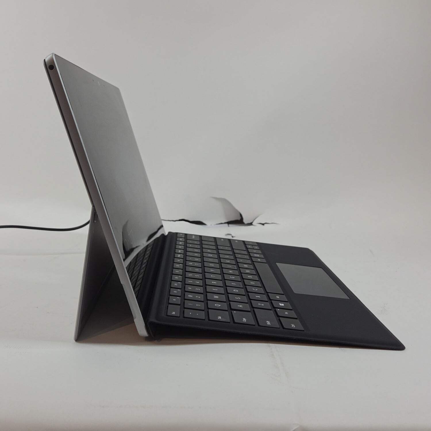 Broken Microsoft Surface Pro 7 1866 12.3″ i3-1005G1 1.2GHz 4GBRAM 128GB SSD READ