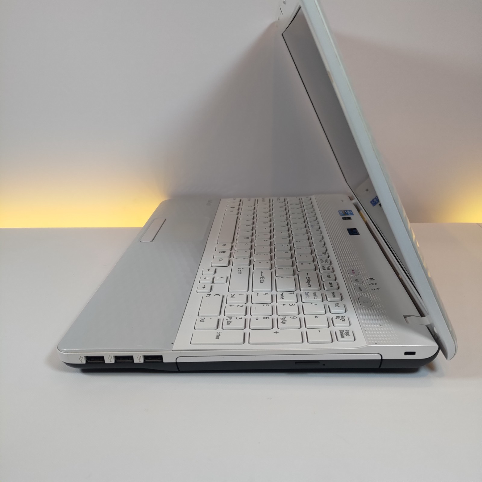 [Full Inspected and English OS PC] Sony VAIO VPCEH39FJ English Keyboard Core i5