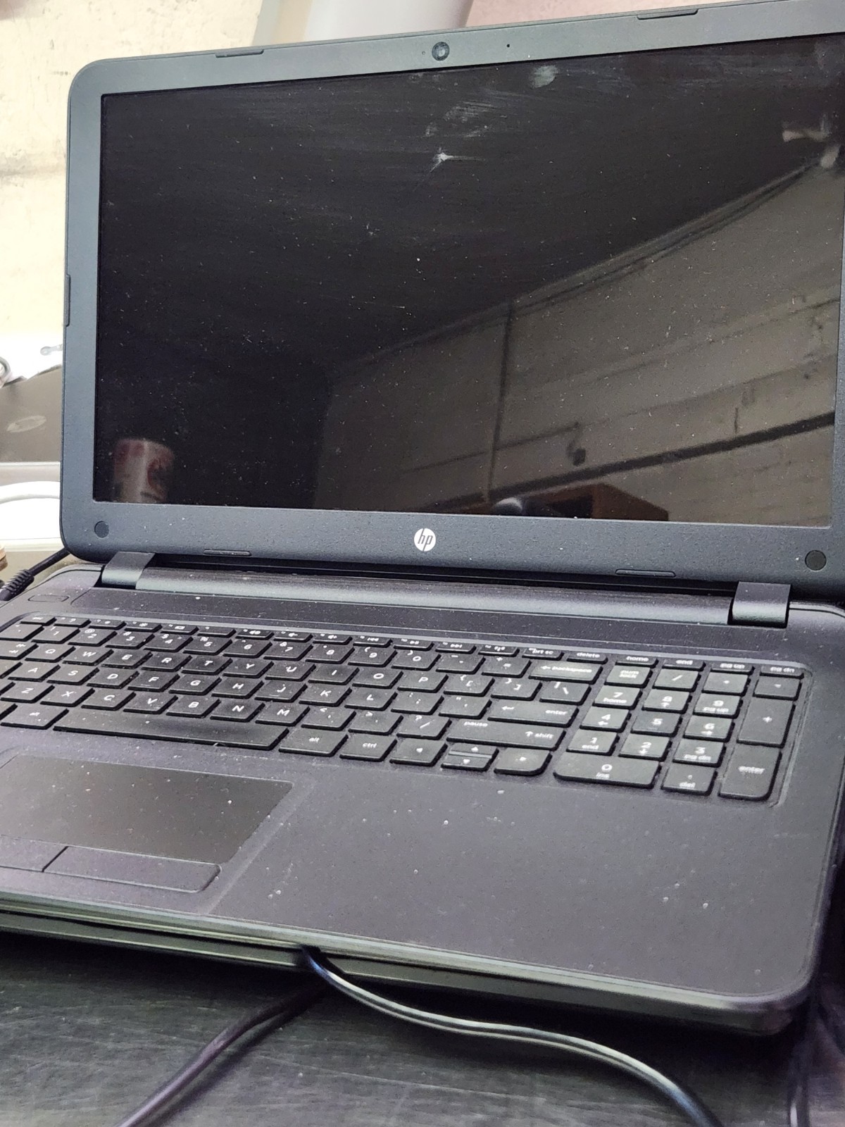 HP 15 Notebook PC AMD A8-7410 Radeon R5 2.20GHz 4GB RAM 500GB HDD Win 10/AC Pwr