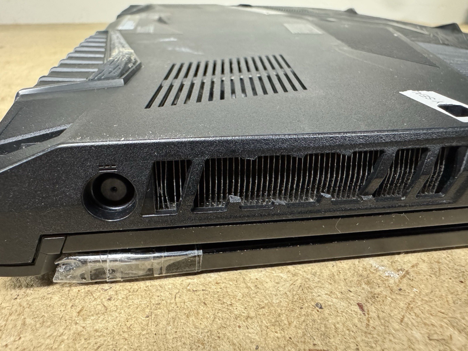 MSI GE75 Raider 10SE 17.3″ Gaming Laptop i7-10750H RTX 2060 BAD FOR PARTS REPAIR
