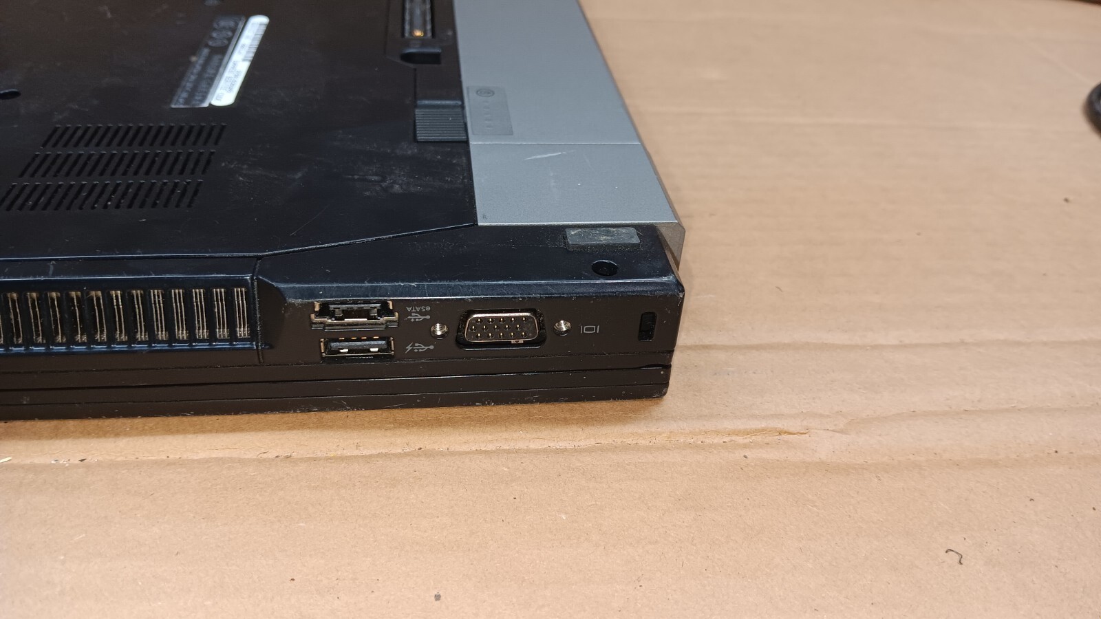 Dell Latitude E6400 Laptop Windows 7 pro Operating system intel Core 2 Duo 4 GB