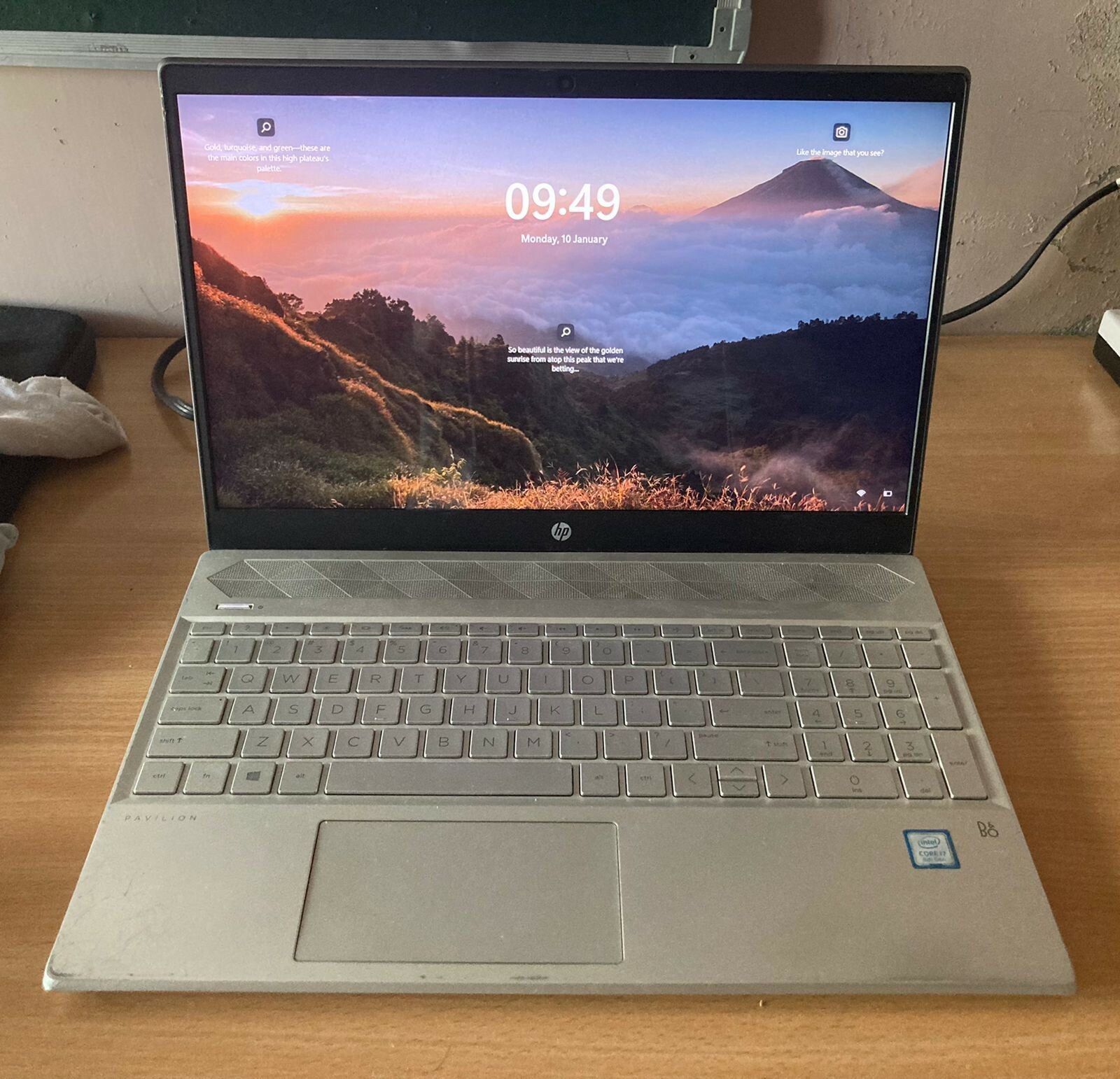 HP PAVILLION 15 LAPTOP SPACE GRAY 15.6 INCH Intel(R) Core(TM) i7-8550U CPU @ 1.8