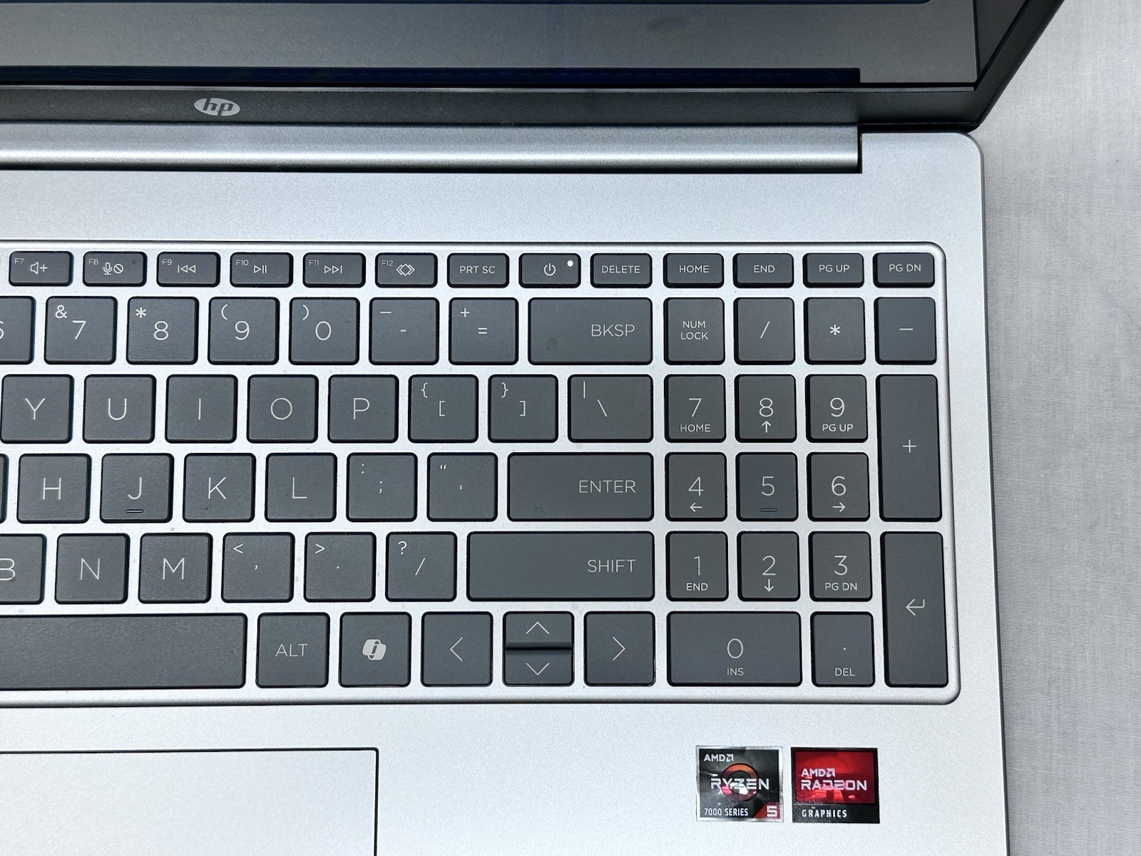 HP Laptop 15-fc0xxx 15.6” Ryzen 5 7520U 16GB Win 11 Home Silver Touchscreen