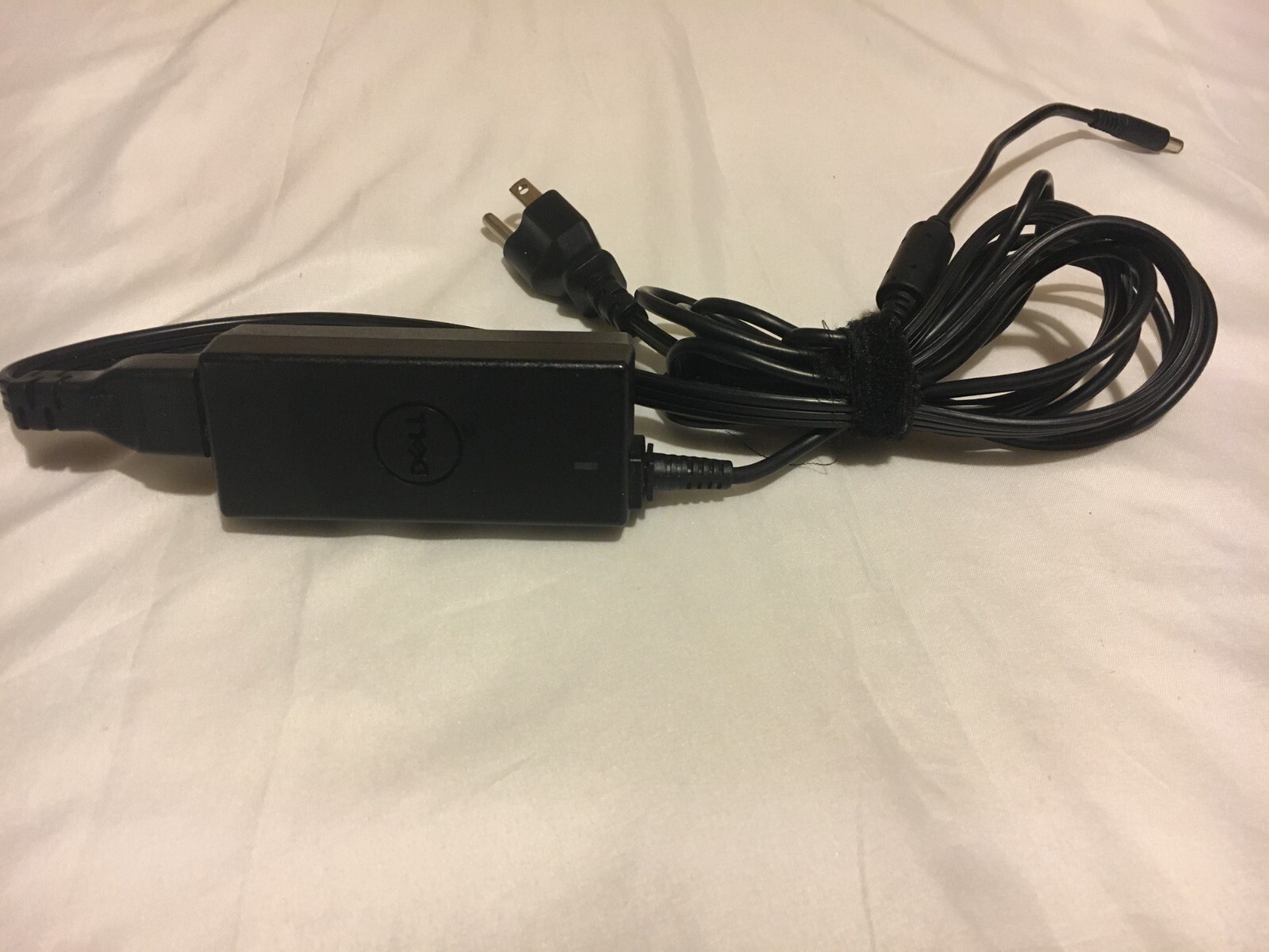 Dell inspron 15 3000 series laptop computer Core i3-5015U