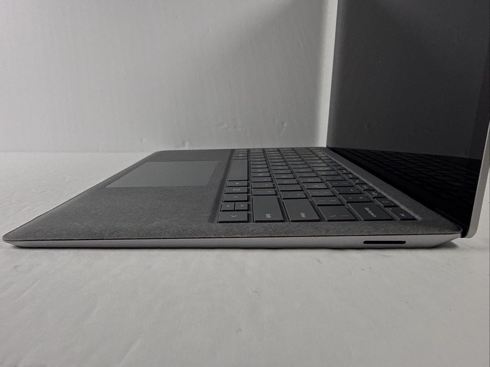 Microsoft Surface Laptop 5 13.5” 1950 Intel Core i7-1265U 16GB RAM 512GB NVME