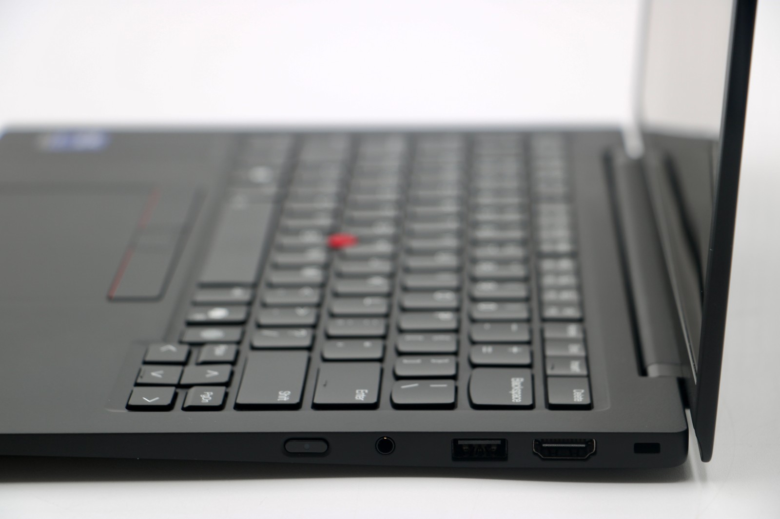 Lenovo ThinkPad X1 Carbon Gen 13 2.8K OLED Ultra 7 258V/ 32GB/ 2TB SSD/ Arc 140V