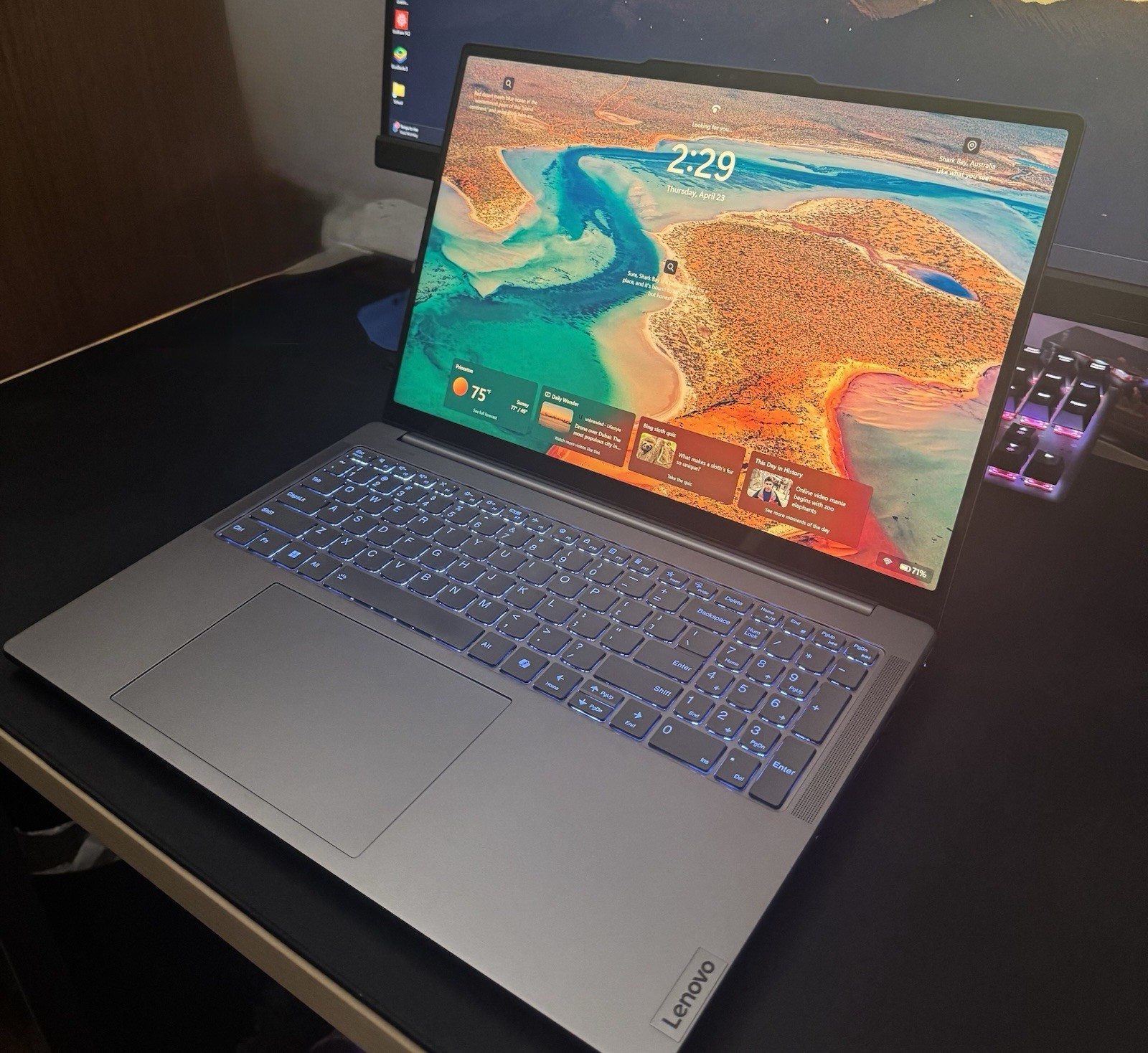 Lenovo – Yoga Pro 9i 16″ 3.2K Touchscreen Laptop with charger