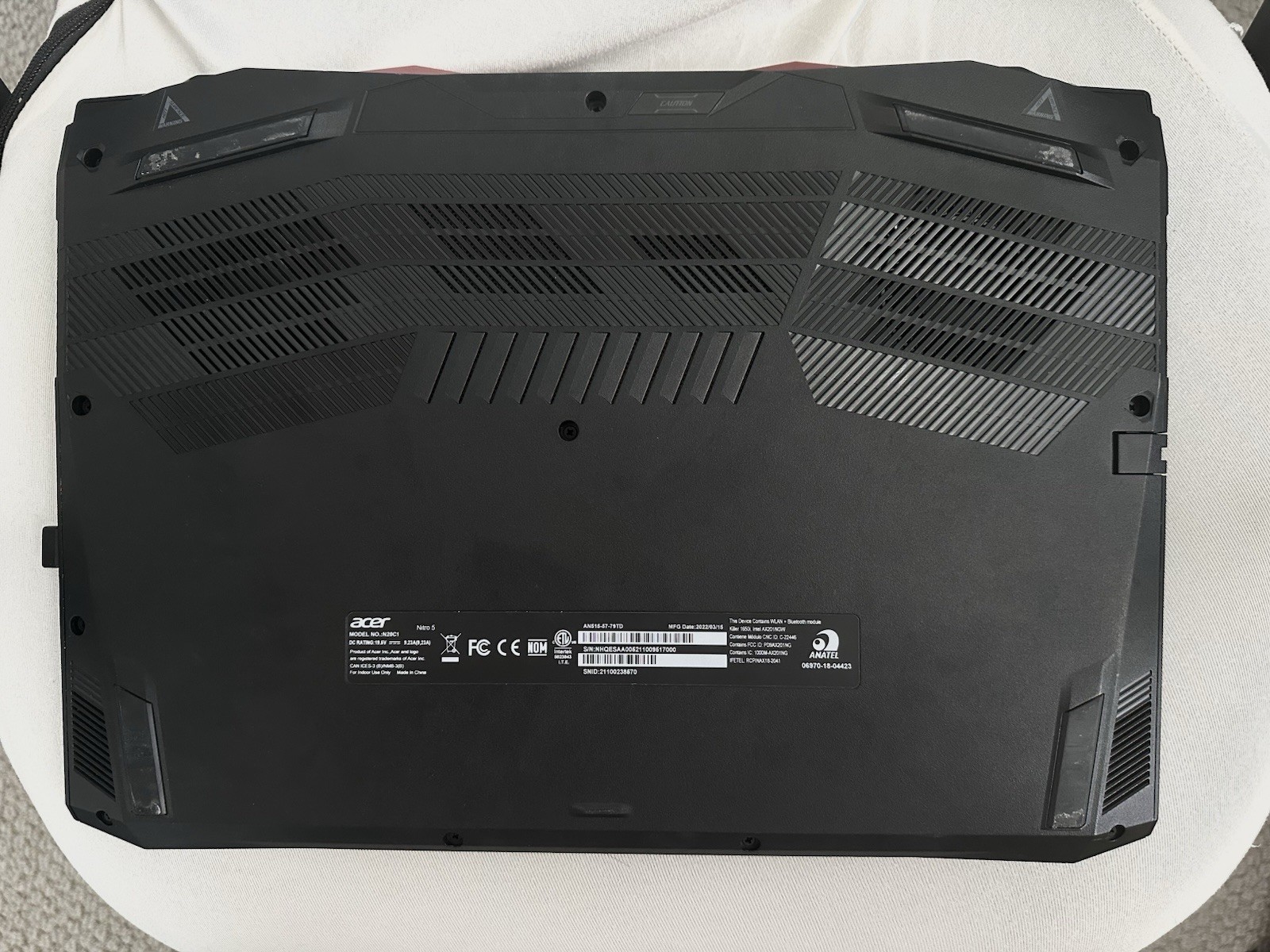 Acer Nitro 5 AN515-57-79TD Gaming Laptop + FREE Mouse and Backlit Keyboard
