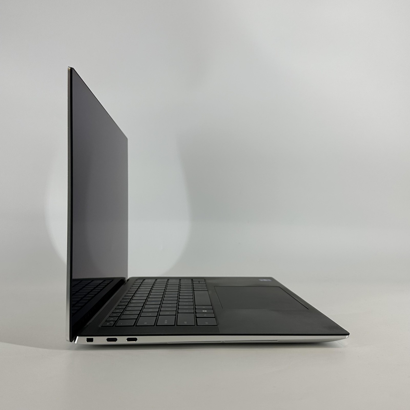 Dell XPS 15 9520 UHD+ NON-TOUCH 2.5 GHz i9-12900HK 64GB 2TB SSD RTX 3050 Ti