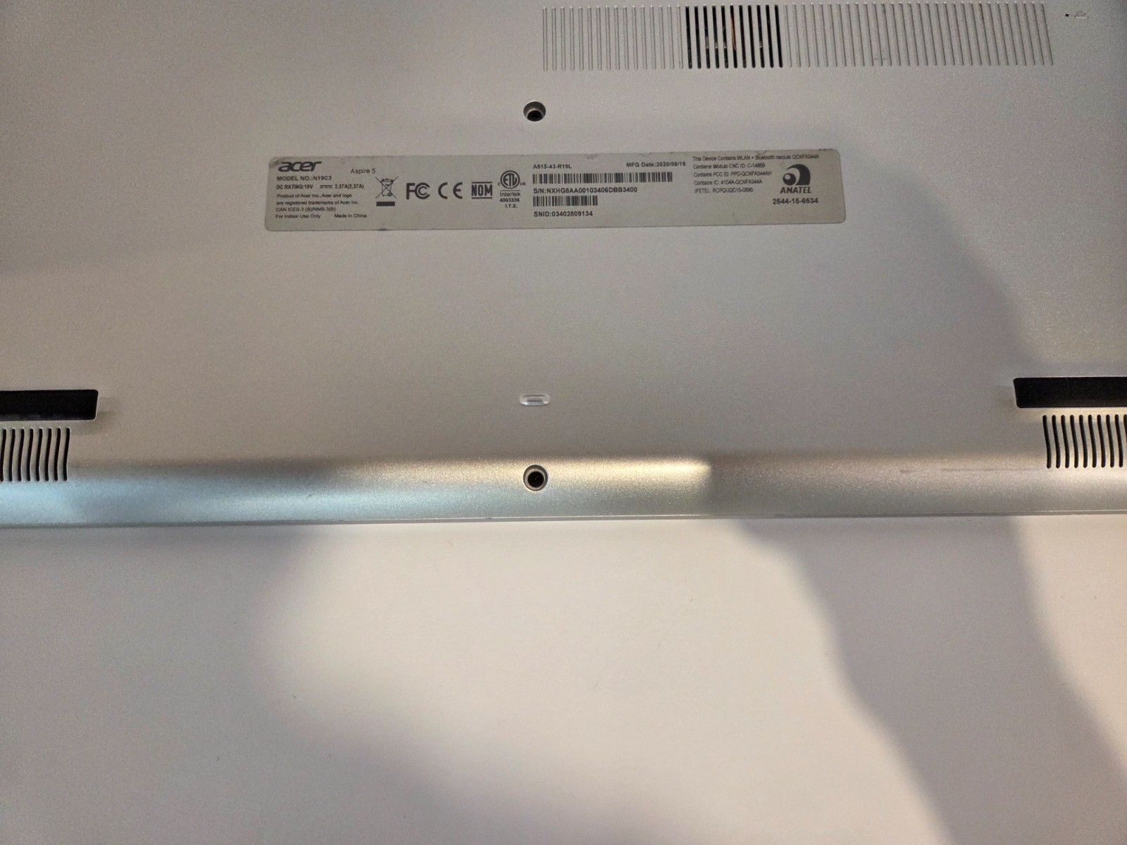 Acer Aspire 5 A515-43-15.6″FHD AMD Ryzen 3 3200U 2.6GHz 4GB RAM