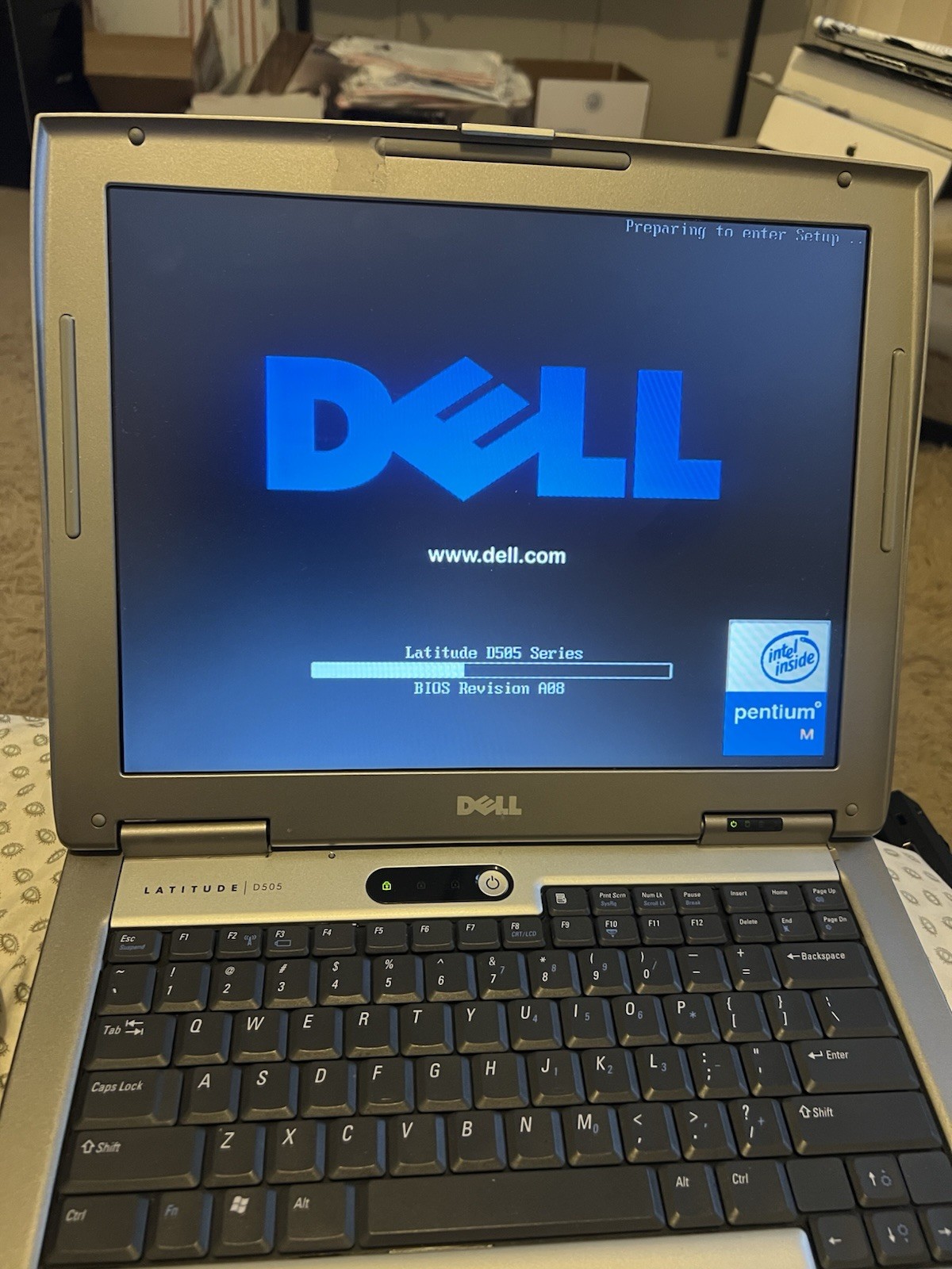 Dell Latitude D505 Laptop Intel Pentium M 1.6GHz 1289MB RAM No HDD/OS