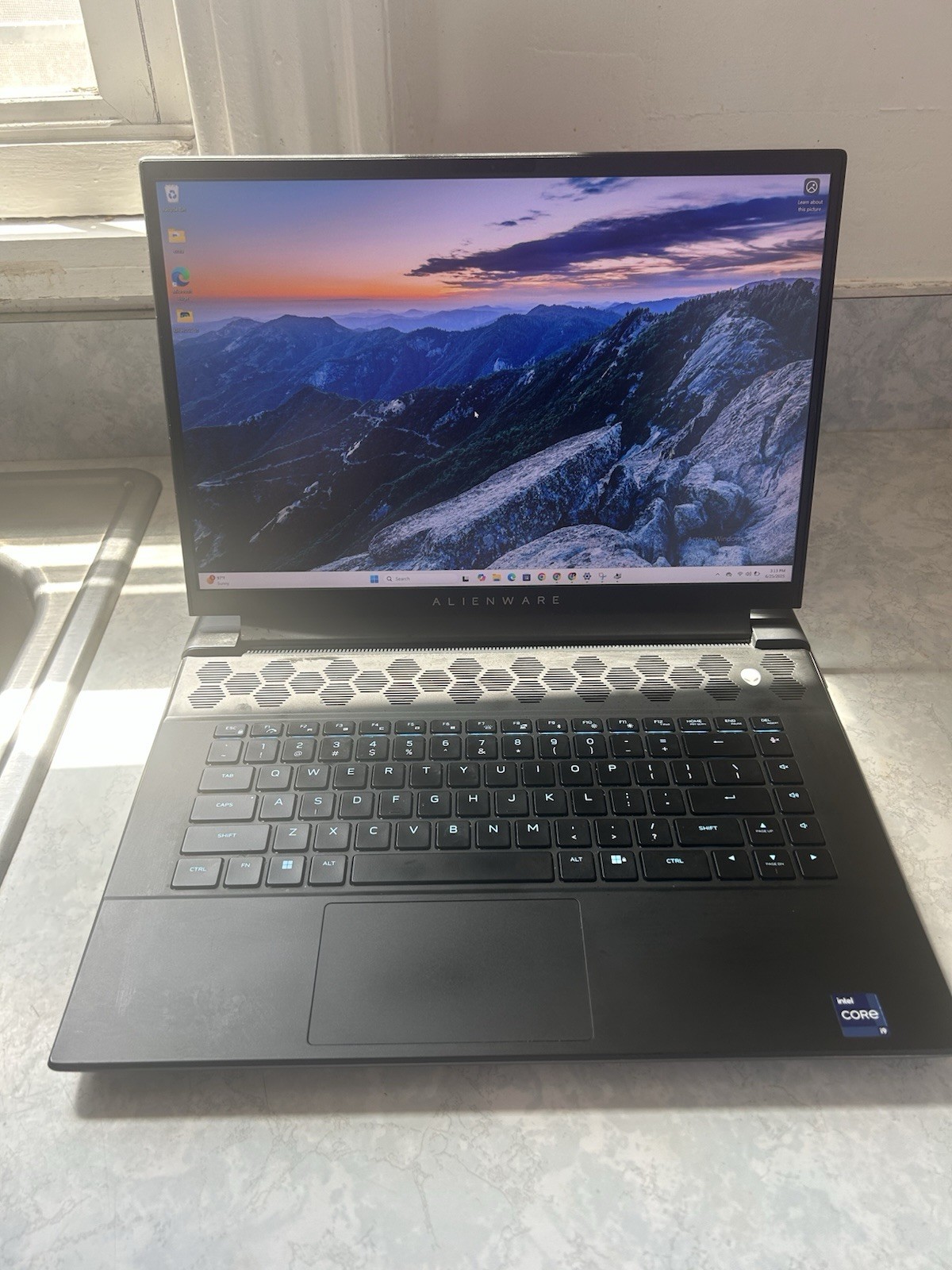 Alienware M16 R1 16″ Intel® Core™ i9-13900HX – 16GB RAM 1TB SSD RTX 4080 Laptop