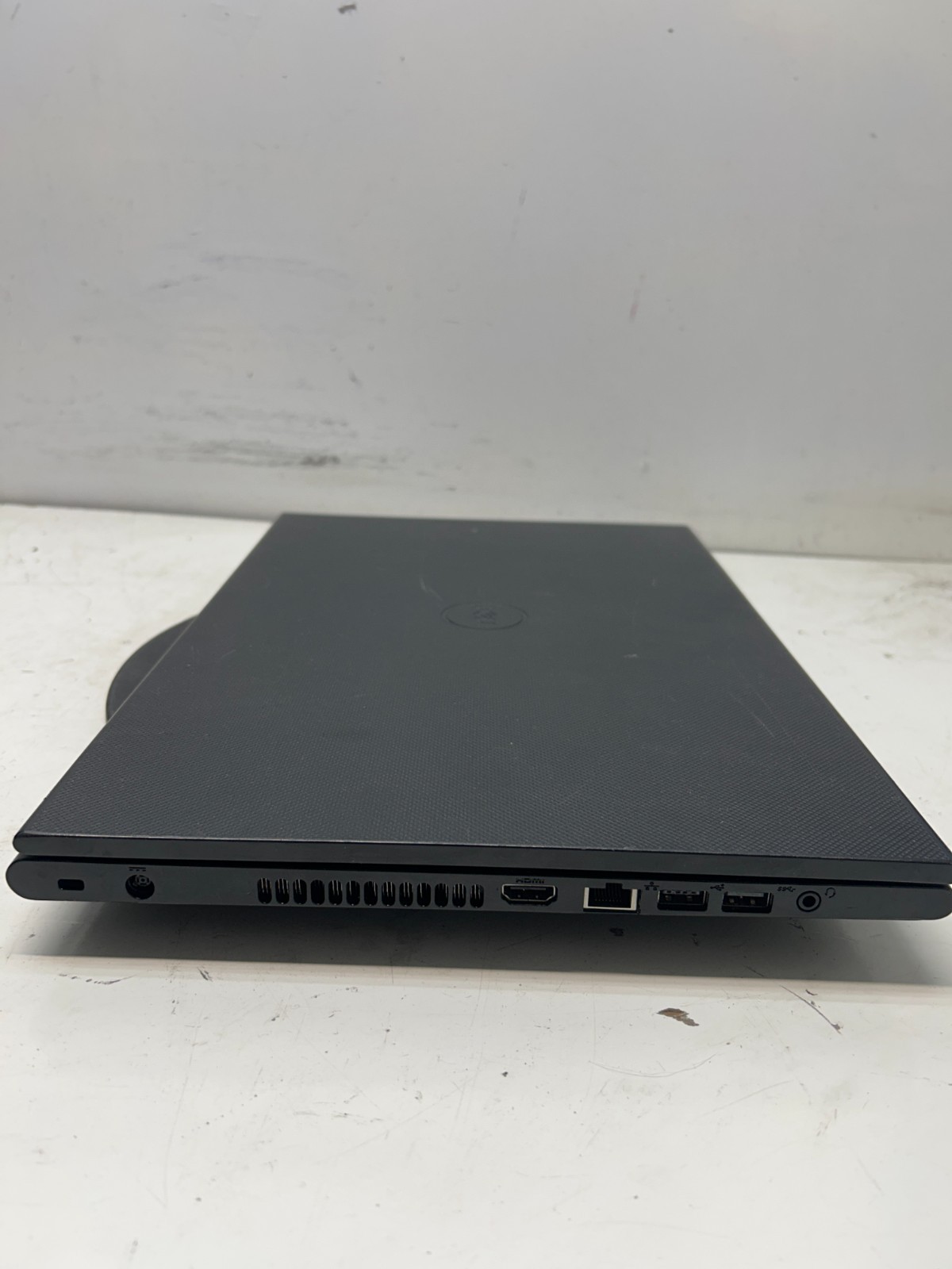 Dell Inspiron 3541 AMD a6-6310 1800Mhz 4GB NO HDD