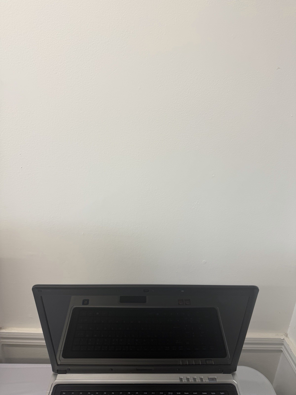 Nobilis MS-1733 Laptop – Good Screen – Intel Pentium P6100 – Read Des