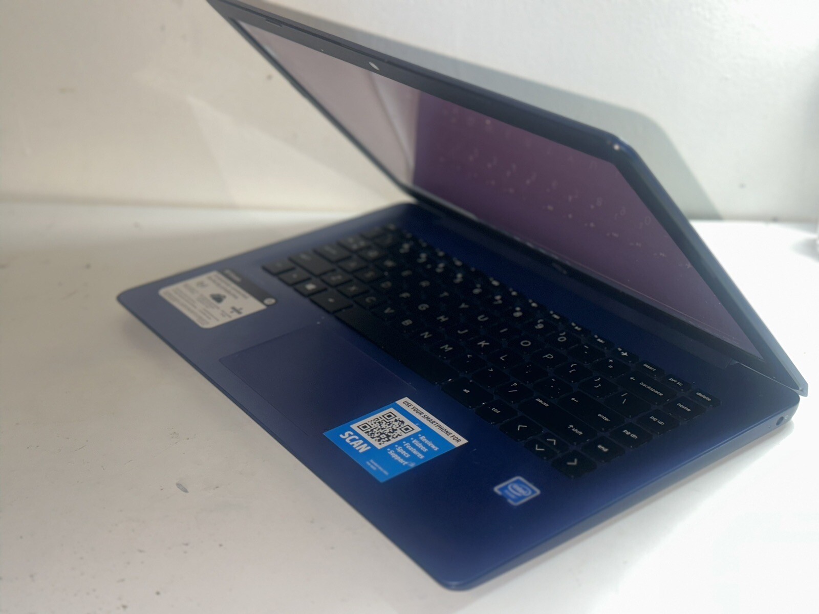 HP Stream 14-cb161wm 14 inch (32GB, Intel Celeron, 1.10GHz, 4GB) Notebook/Laptop