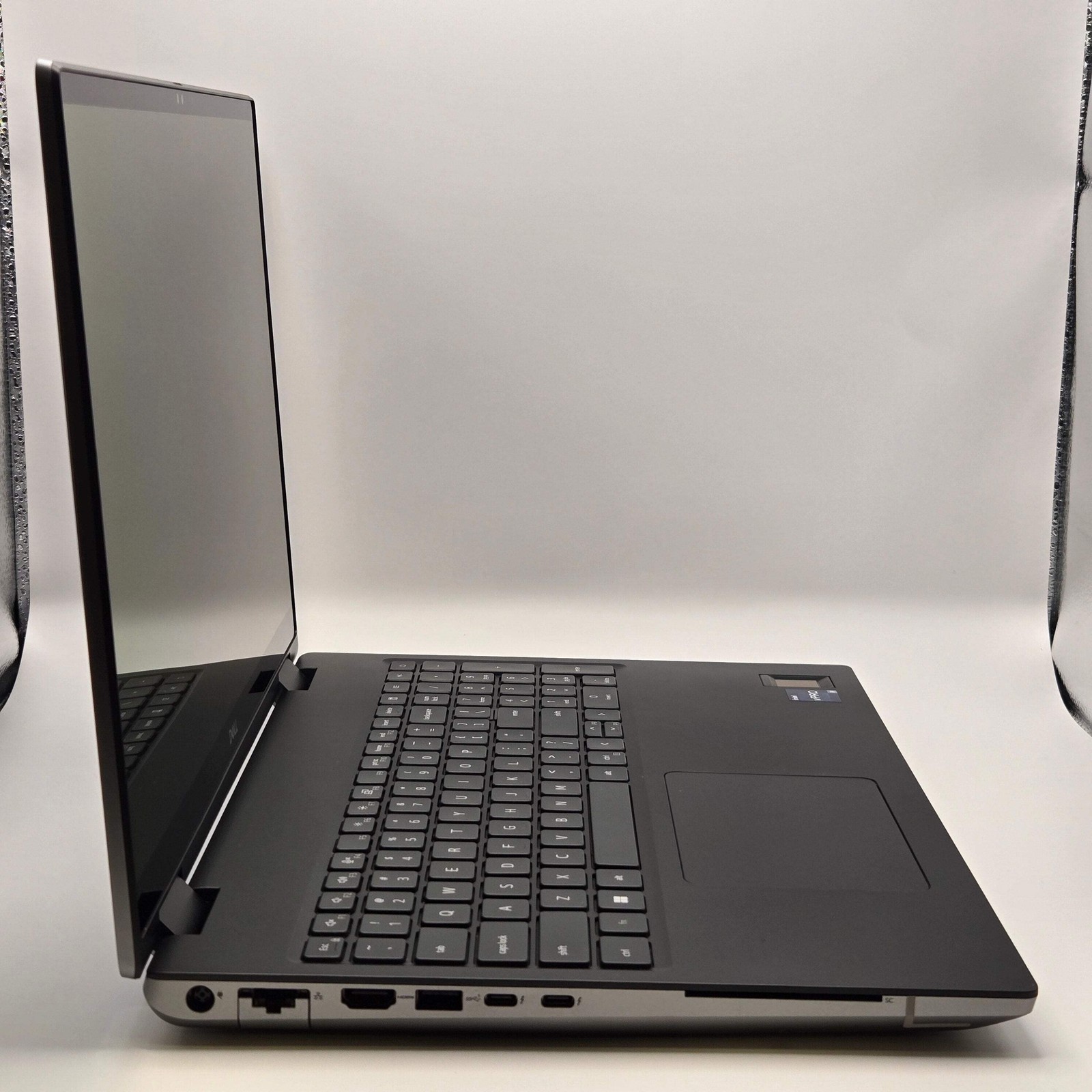 Dell Precision 7680 16″ Touch Laptop Core i9 vPro 13th Gen 32GB 1TB RTX 4000 Ada