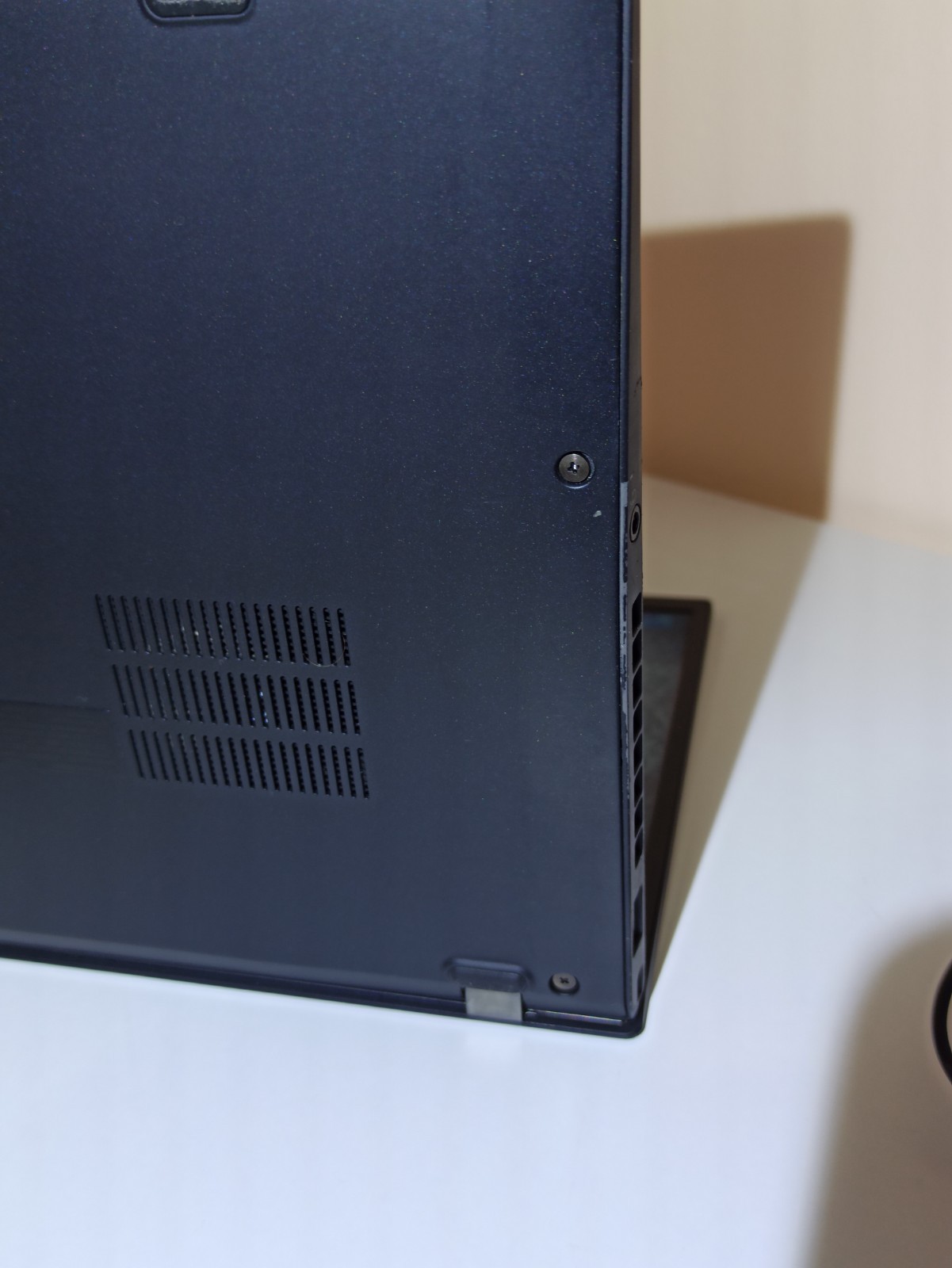 Lenovo Thinkpad X1 Carbon | Intel i7-7500 | 8GB RAM | 256GB M.2 SSD