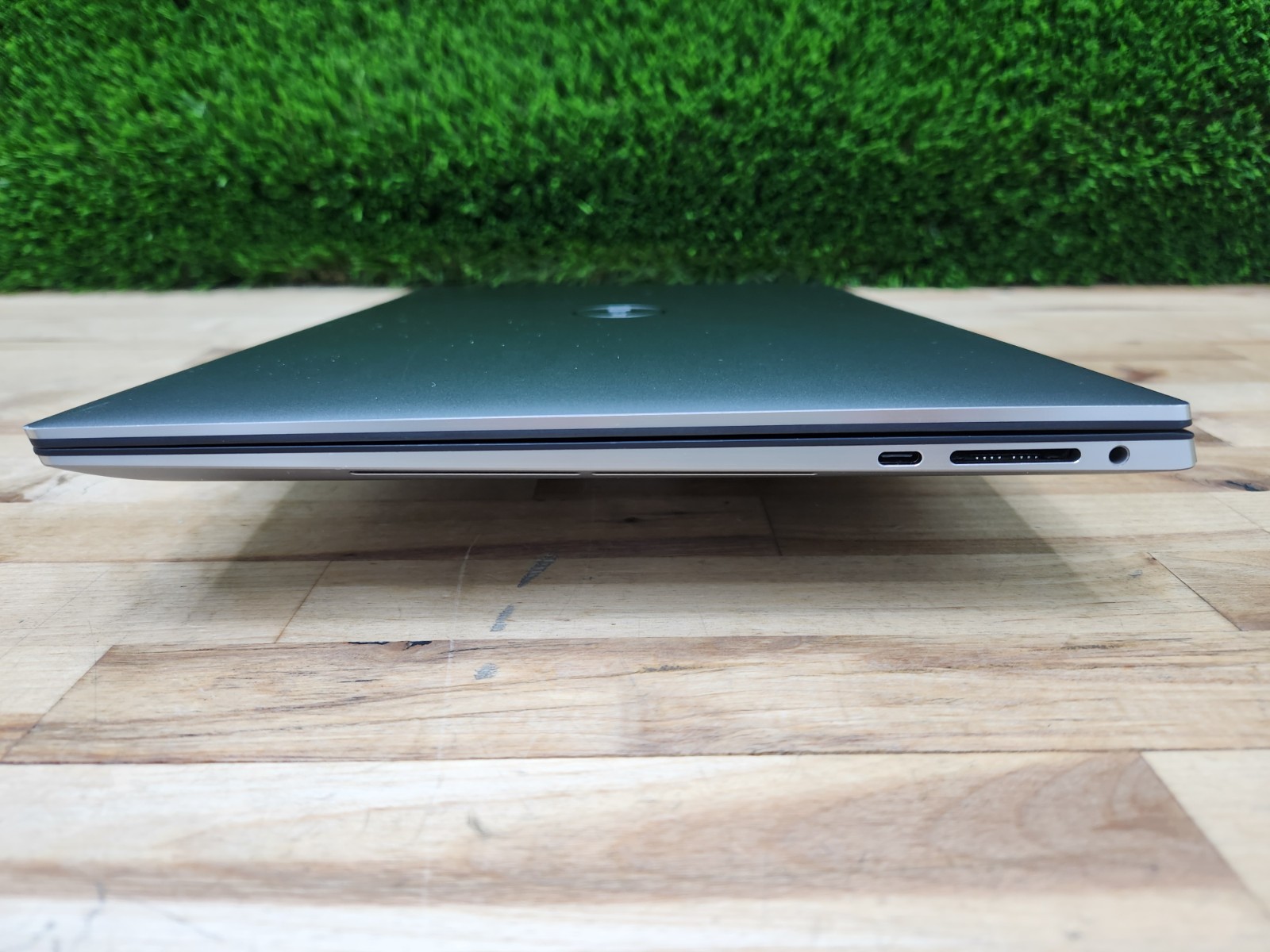 Dell Precision 5550 15.6 4K Touchscreen W-10855M 32GB RAM Quadro T2000 Win 11 ~