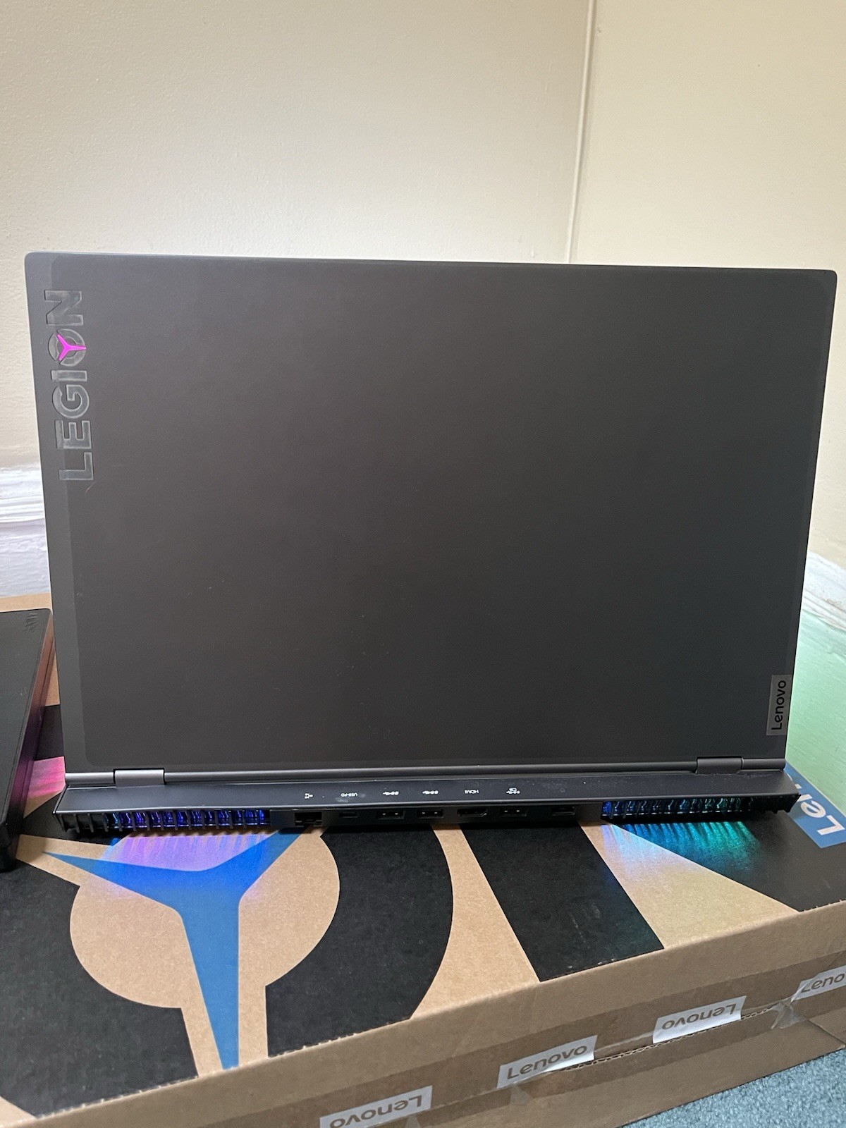 Lenovo Legion 7 16ACHg6 – AMD Ryzen 5800H 3.2 Ghz/ RTX3070 / 16GB Ram / 1 TB SSD