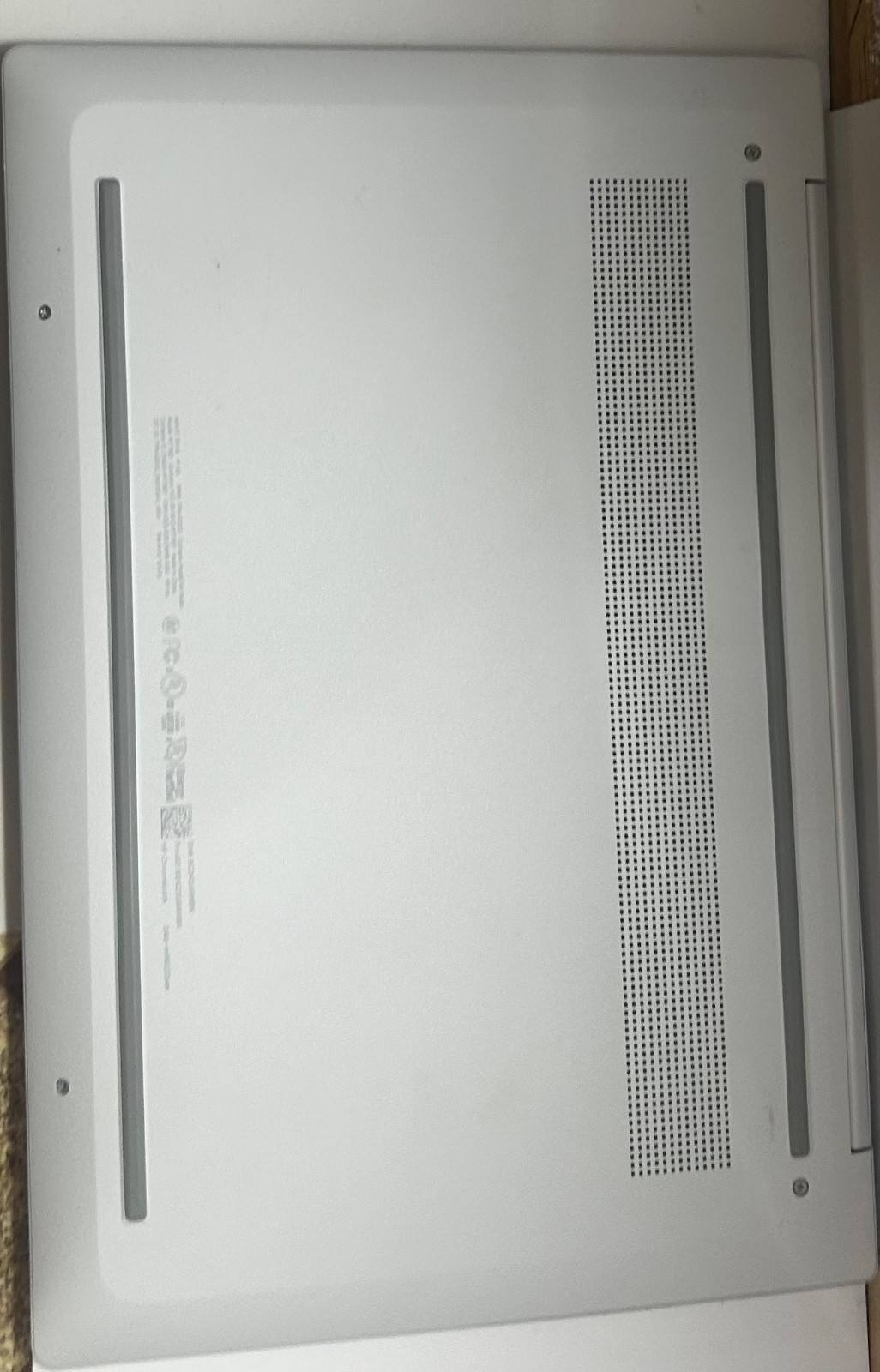 hp Chromebook 14a-nf0131wm, slightly used, silver, good condition