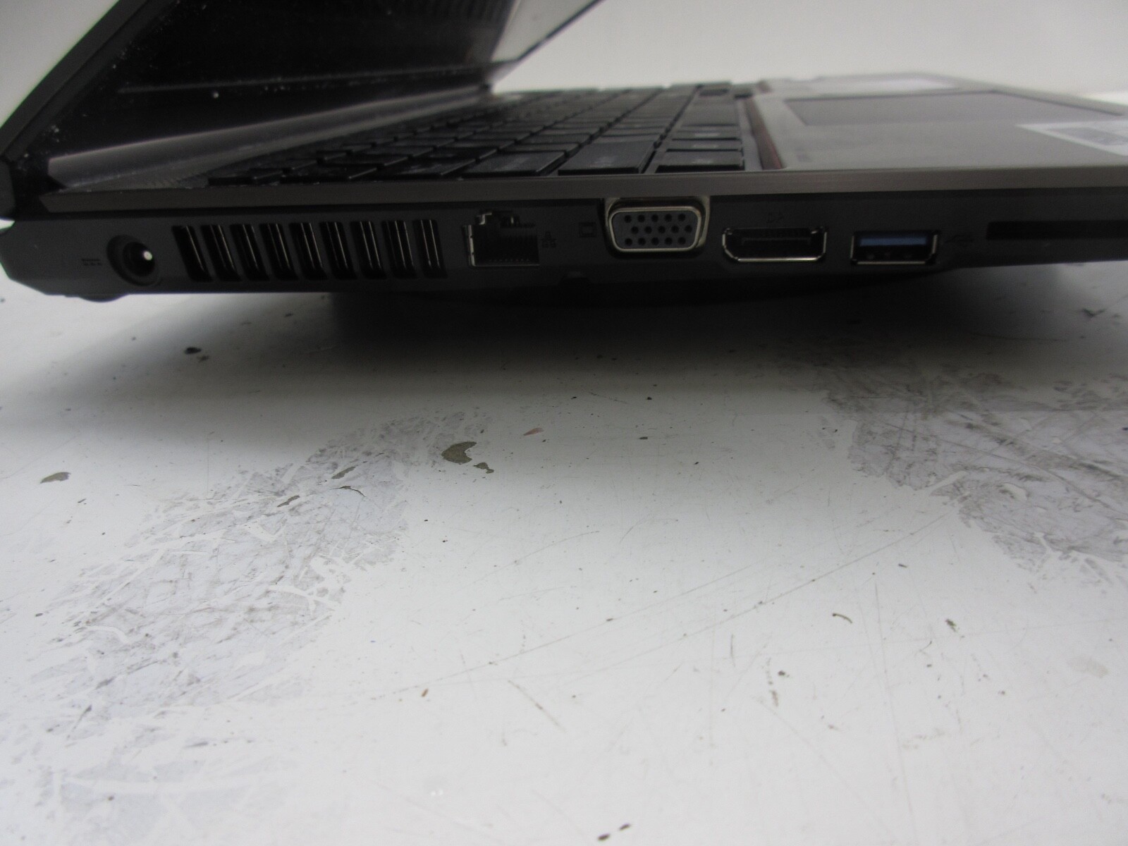 Fujitsu Lifebook E756 Intel Core i5-6300U 2.40GHz 16GB NO HDD No Batt