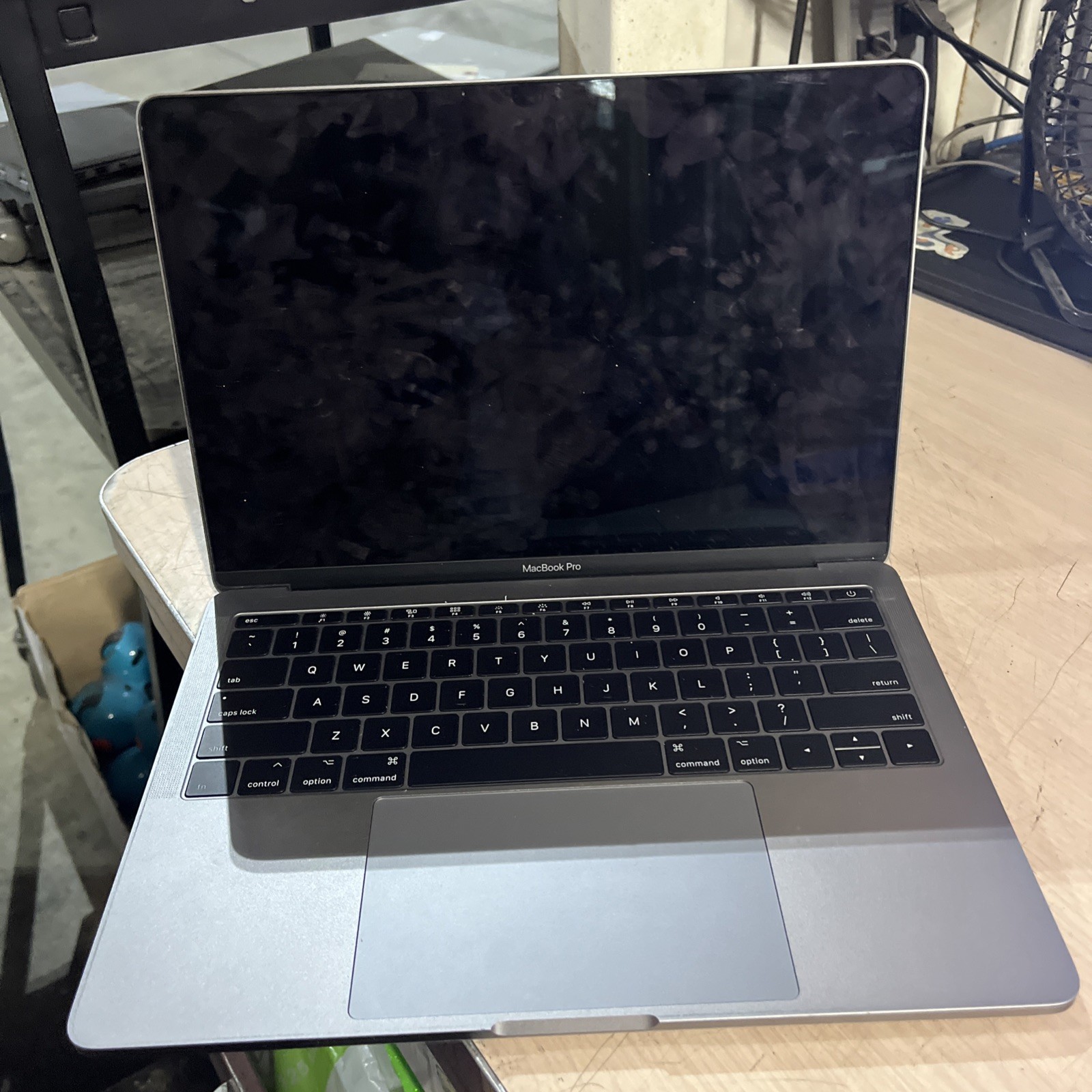 APPLE MACBOOK PRO 13″ MID-2017 CORE I5-7360U 2.3GHZ 8GB RAM NO HD +