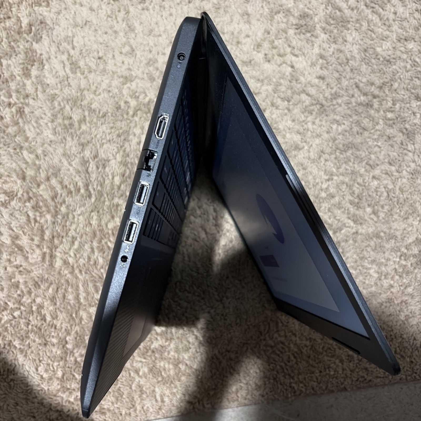 Dell Inspiron 3580 Celeron 4205U 1.80Ghz 8Gb 128Gb SSD 15.6 HD LED Charger Win11