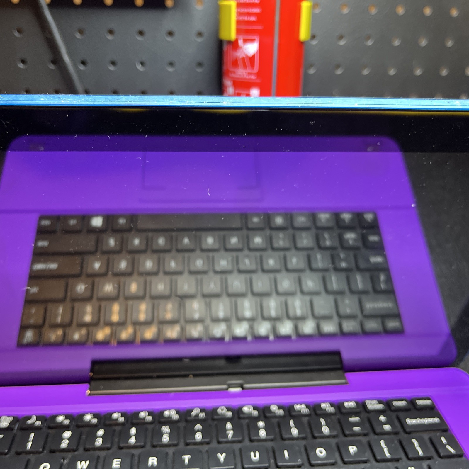 RCA Cambio W101 V2 2 In 1 Notebook/Tablet Windows 10. Bluetooth WiFi No Charger
