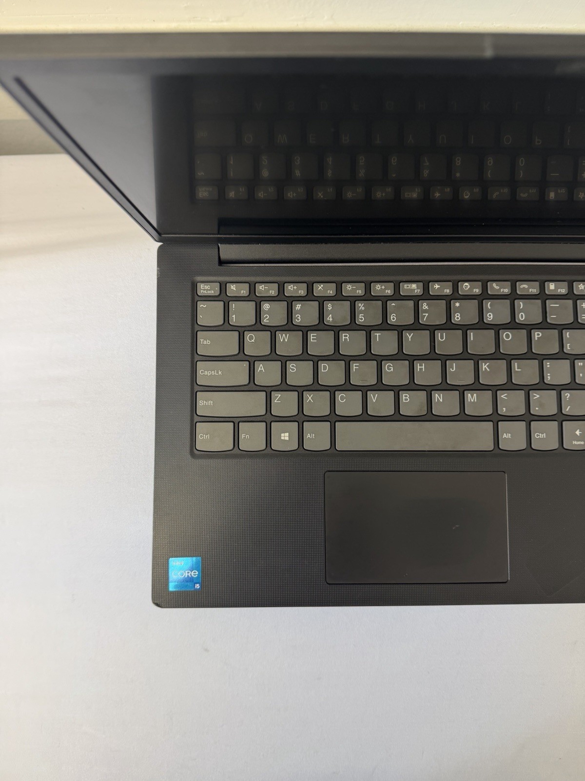 Lenovo V14-G2IL Laptop – Good Screen – Intel i5 Gen 11 – RAM 8 GB – Read Des