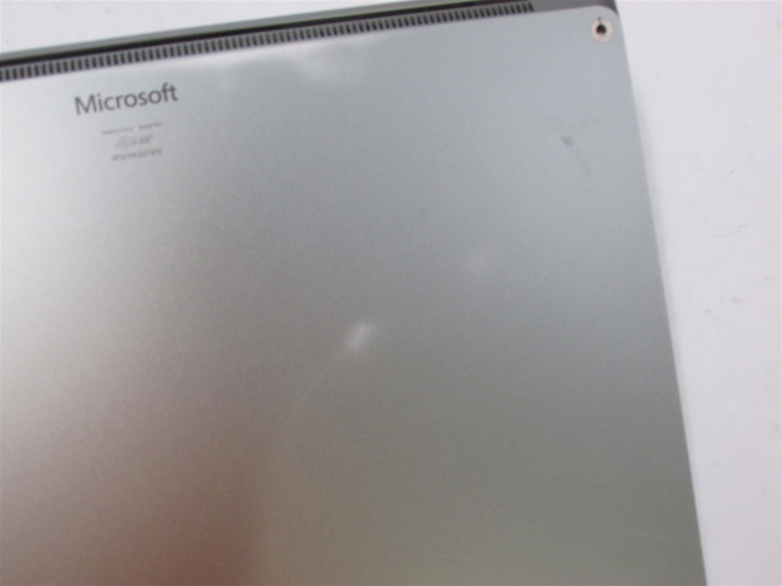 Microsoft Surface Laptop 5 1951 i5-1235U 2.5GHz 8GB RAM 512GB 13.5″ Win 10 Home