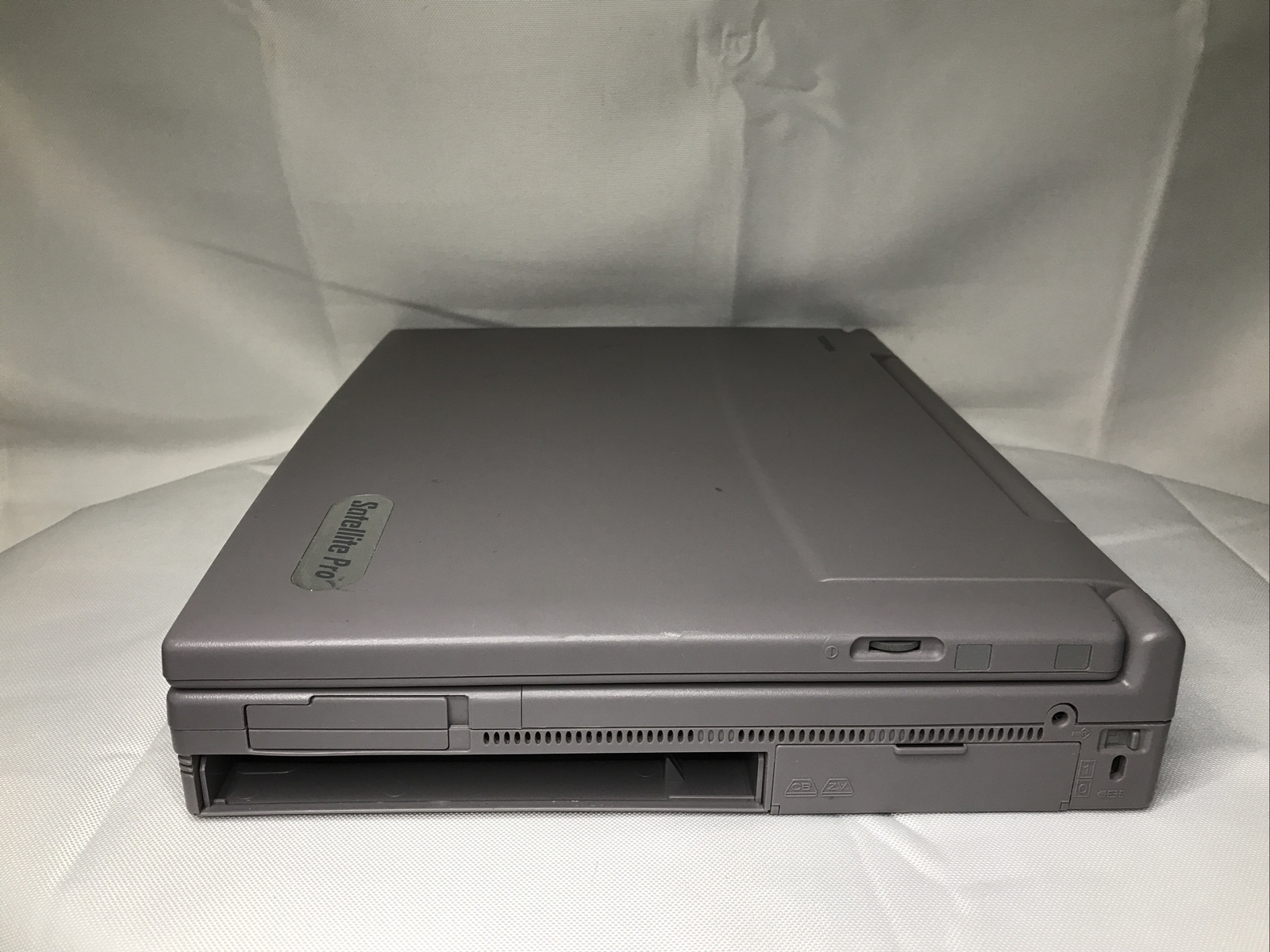 Toshiba Satellite Pro 440CDX Laptop Computer Notebook With Batterie And Hdrive