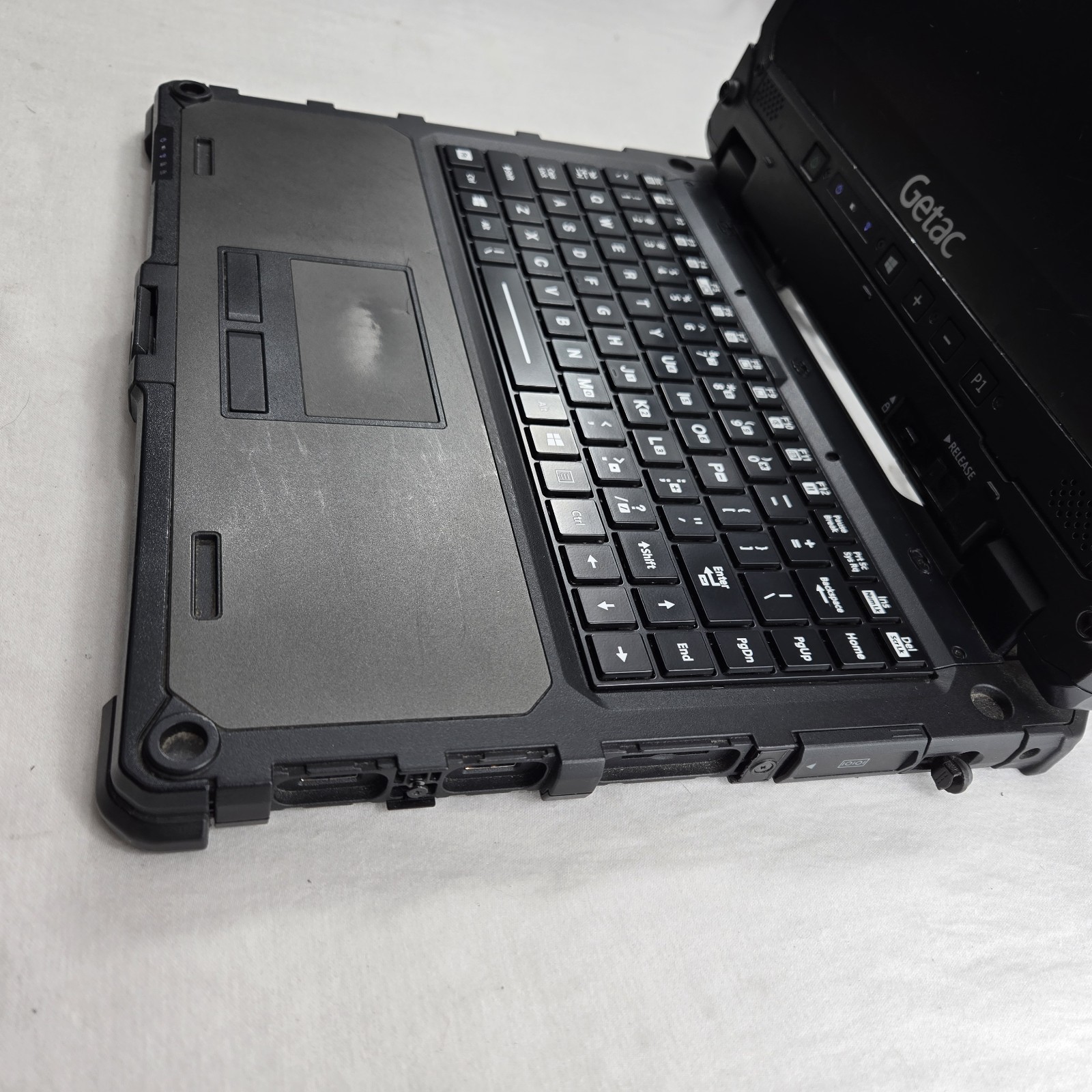 Getac K120 Toughbook i5-8250U 1.60GHz 256GB SSD 8GB Ram – GPS – 4G – W11 – READ