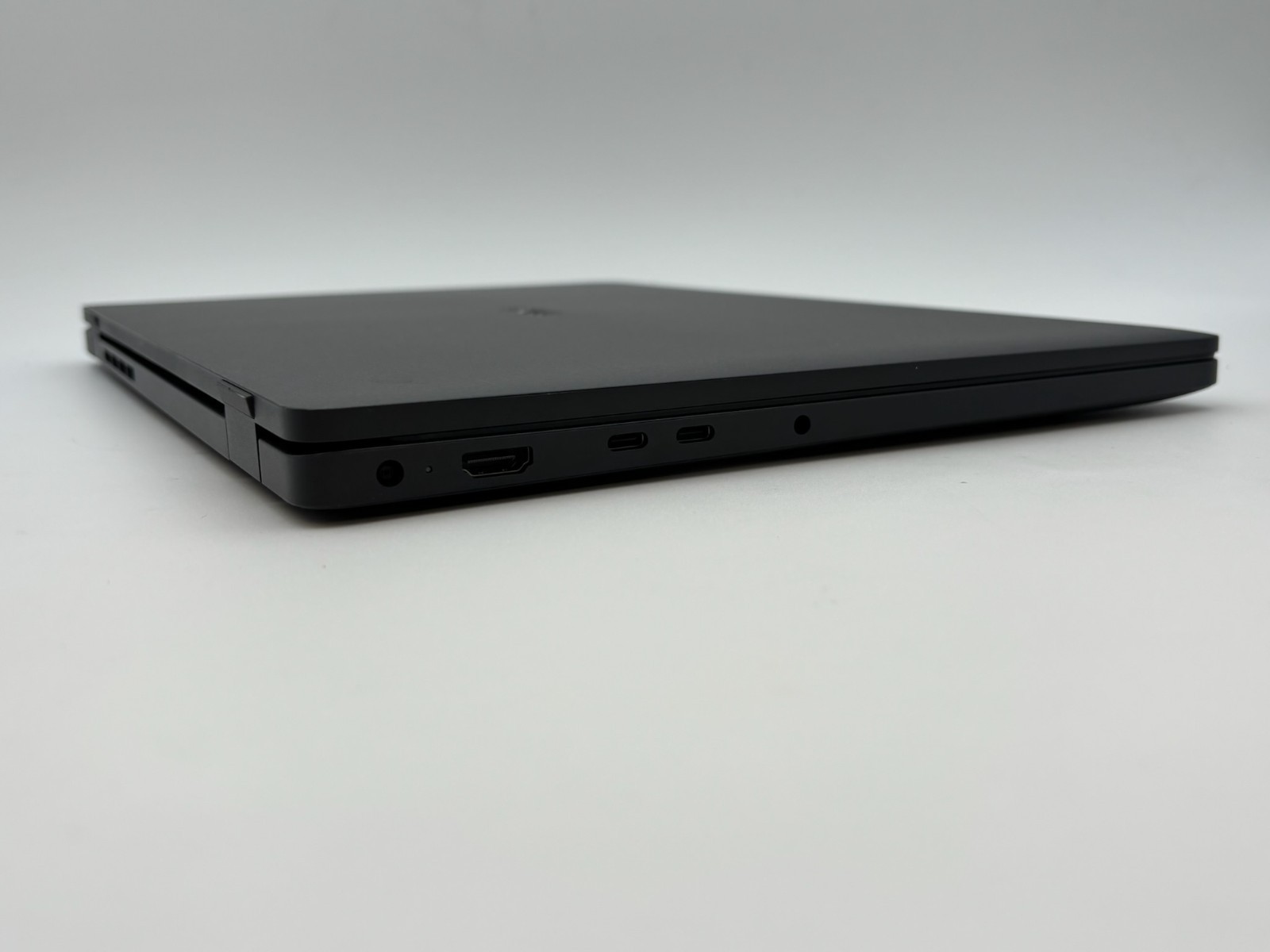 Dell Pro 16 PC16250 16″ 512 GB SSD 16 GB RAM Intel Core 7 150U Windows 11 Pro