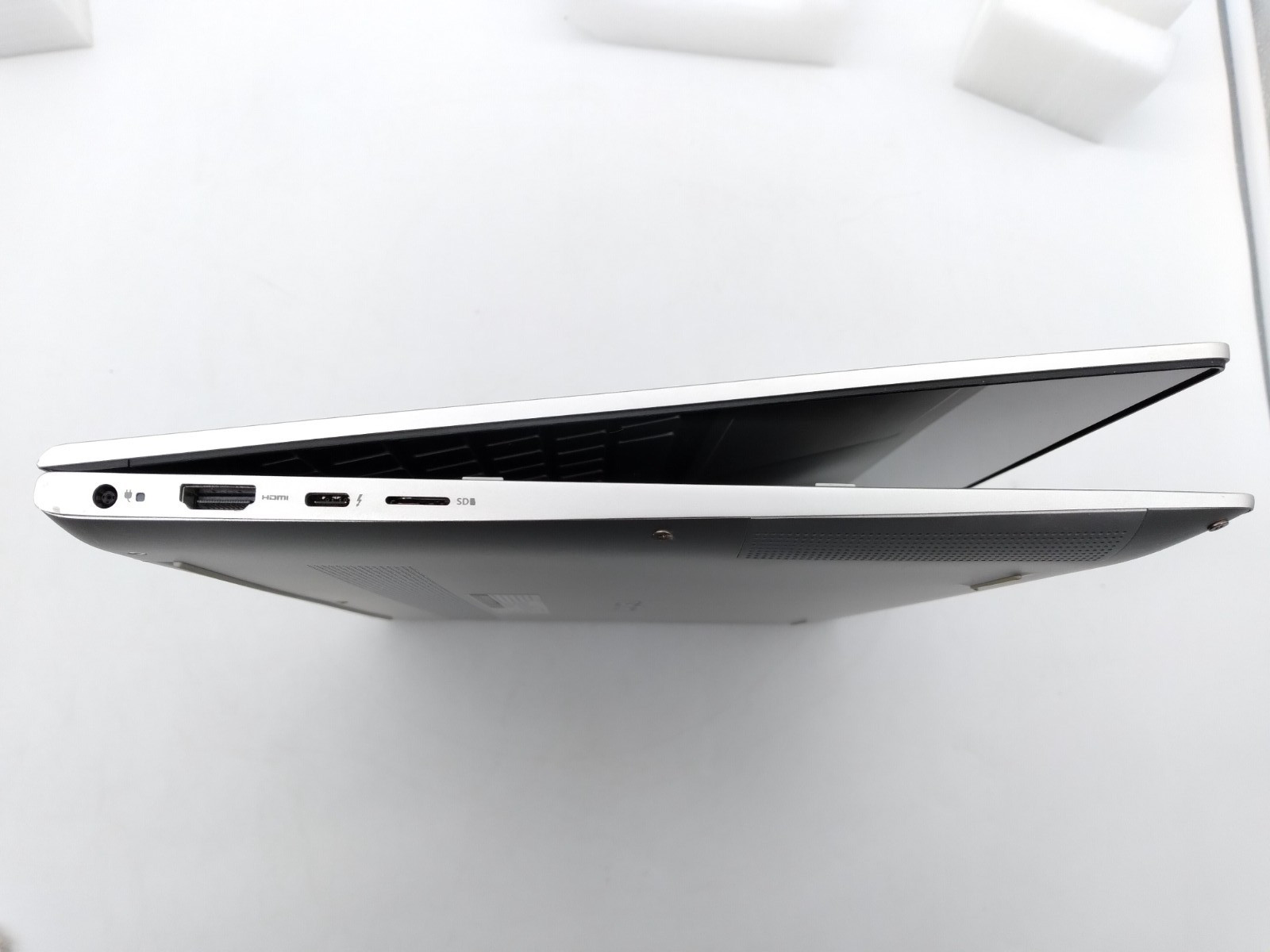 DELL INSPIRON 7573 Touchscreen| i5-10210U@1.60GHZ | 500GB HDD | 8GB RAM | Win11H