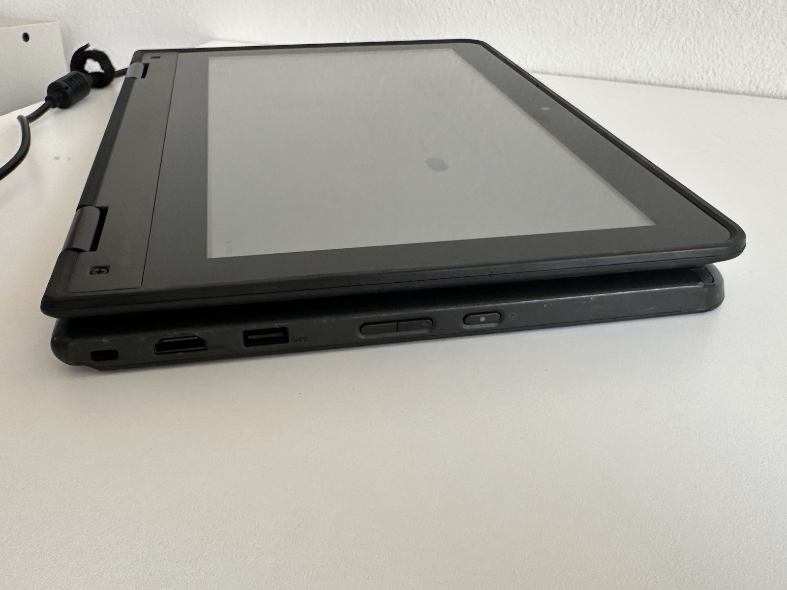 Lenovo ThinkPad Yoga 11e Chromebook 11.6” Touchscreen N2840 4GB 16GB Works