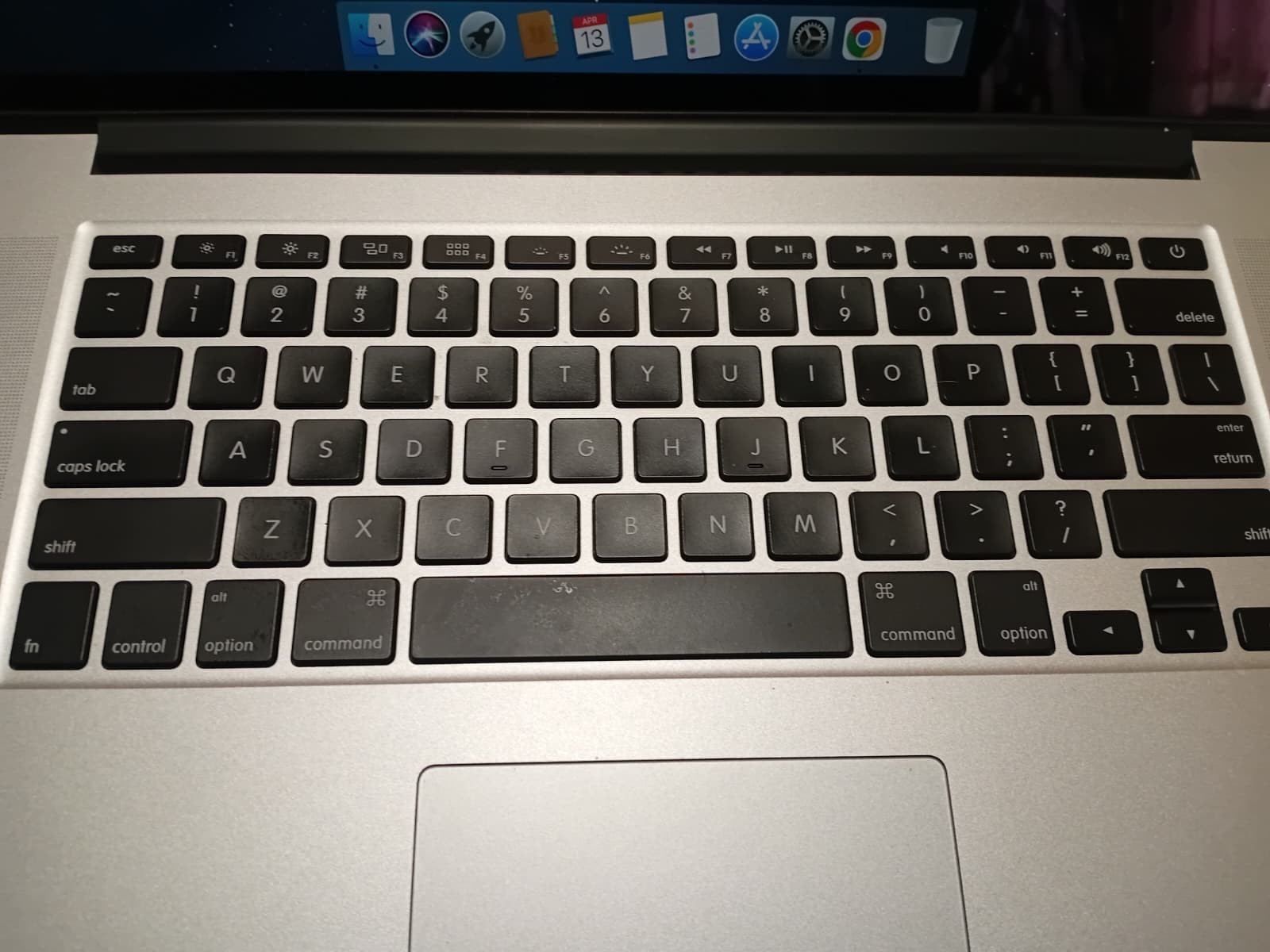 Apple MacBook Pro 13″ 2017 i5 8GB 256GB SSD Retina – Works Great + Charger