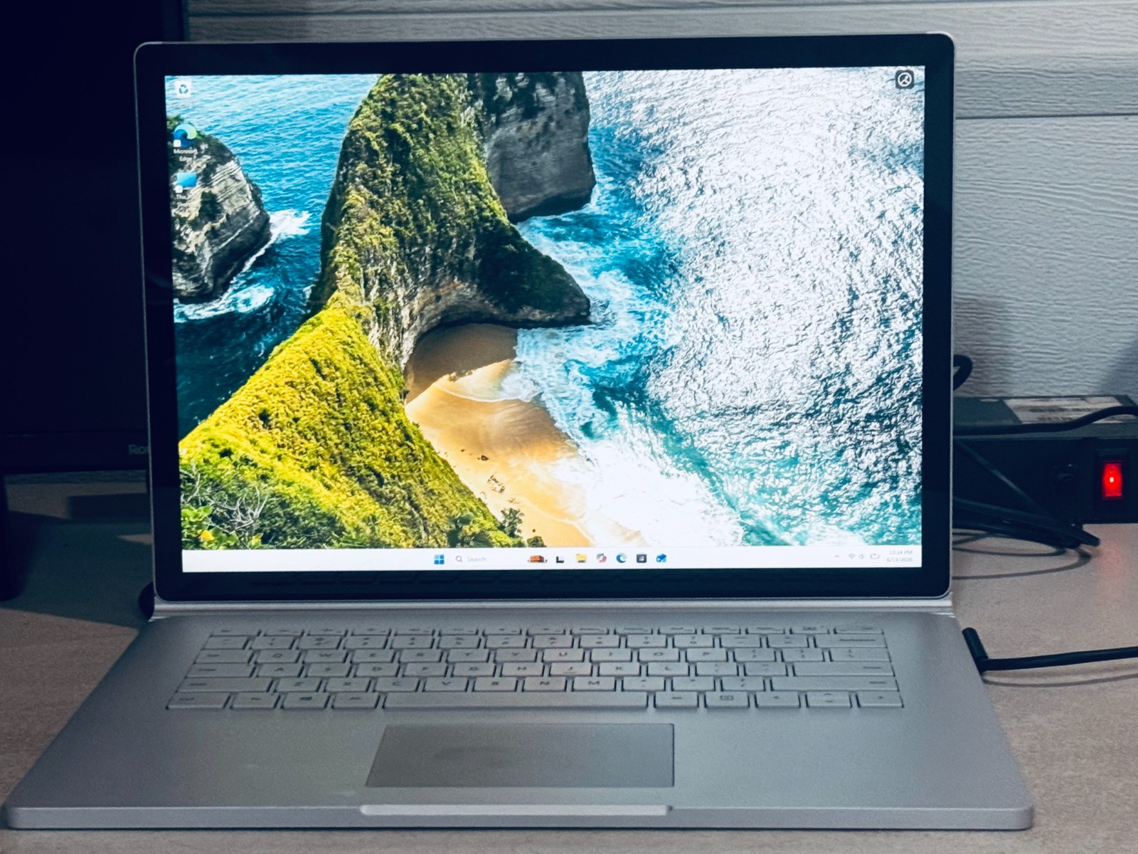 Microsoft Surface Book 3 Touch-Intel i7 1065G7-32GB RAM-512GB-6GB GTX 1660-READ