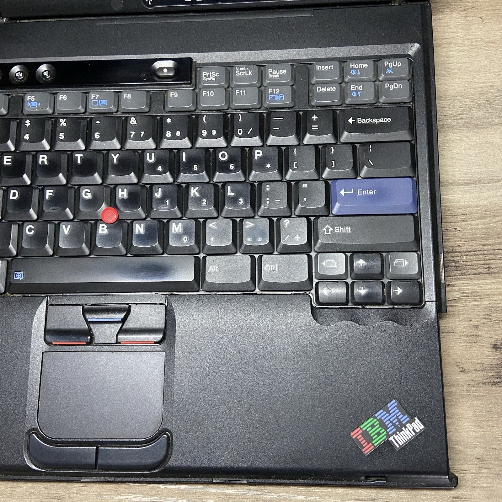 Vintage IBM ThinkPad T40 2374 Laptop Computer Parts Repair Windows Xp Notebook