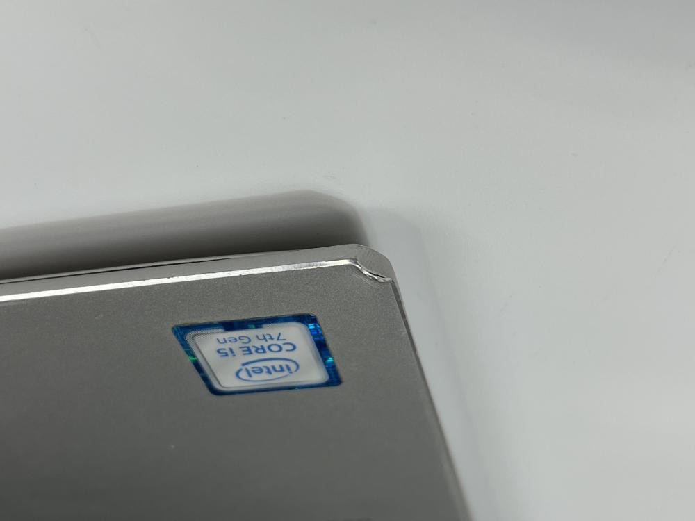 Lenovo YOGA 720-13IKB 256GB, 8GB RAM WiFi 80X6 Silver – Broken