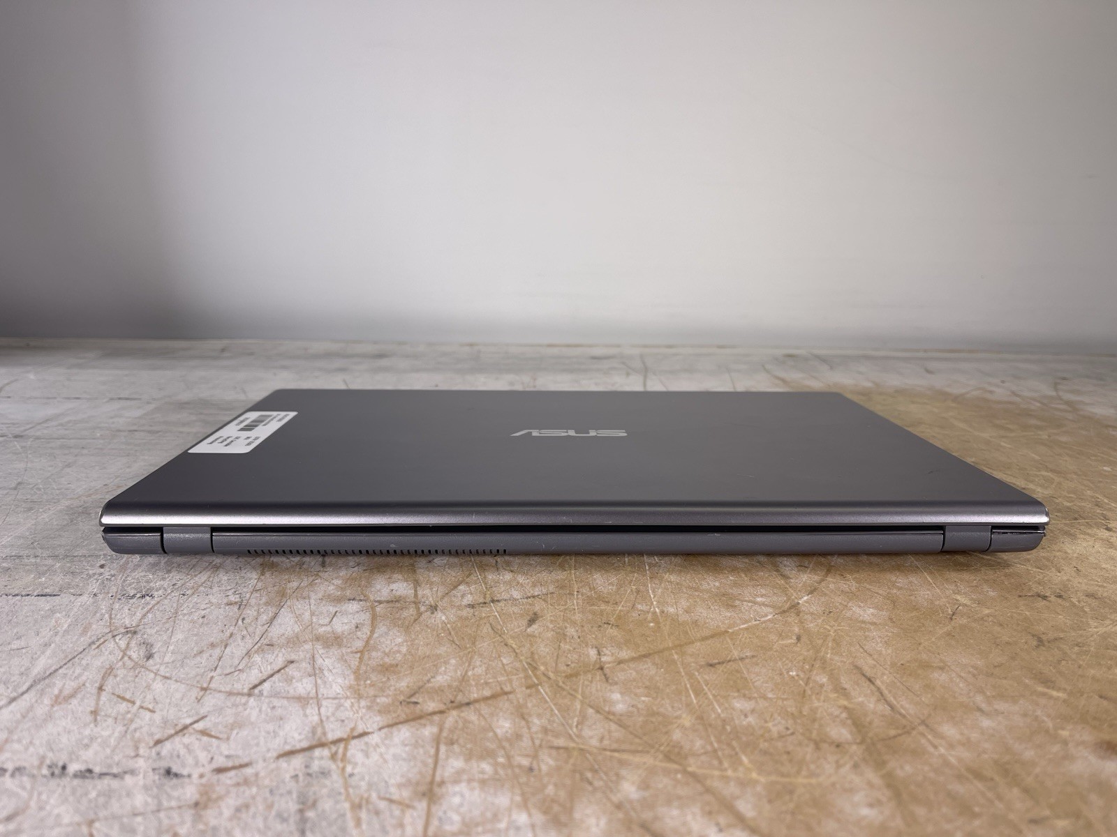 ASUS VIVOBOOK R565E i5-1135G7 @ 2.40GHz, 20GB RAM, NO HDD/OS