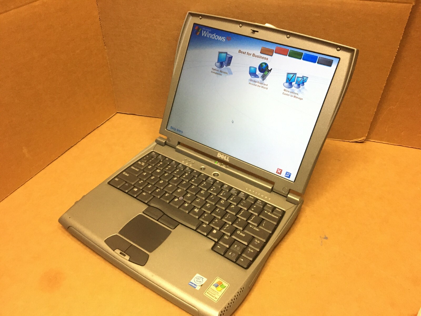DELL LATITUDE C400 LAPTOP PENTIUM III 1.20GHz 256MB 30GB HDD WINDOWS XP