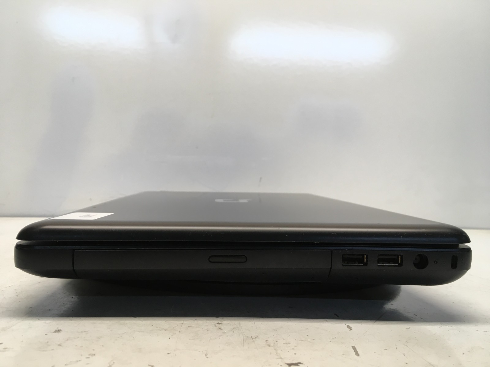 Compaq Presario CQ57 AMD C-50 1000MHz 2 GB NO HDD
