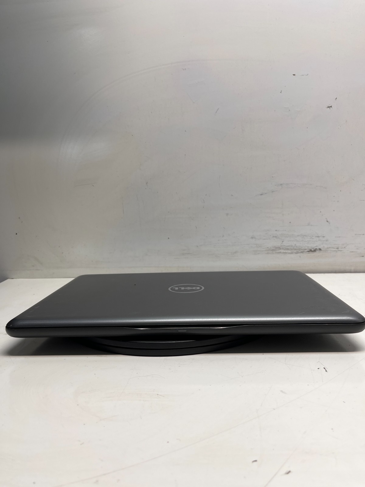 Dell Inspiron 5565 AMD FX-9800P Radeon R7 2700 MHz 16GB 500GB SSD Windows 10