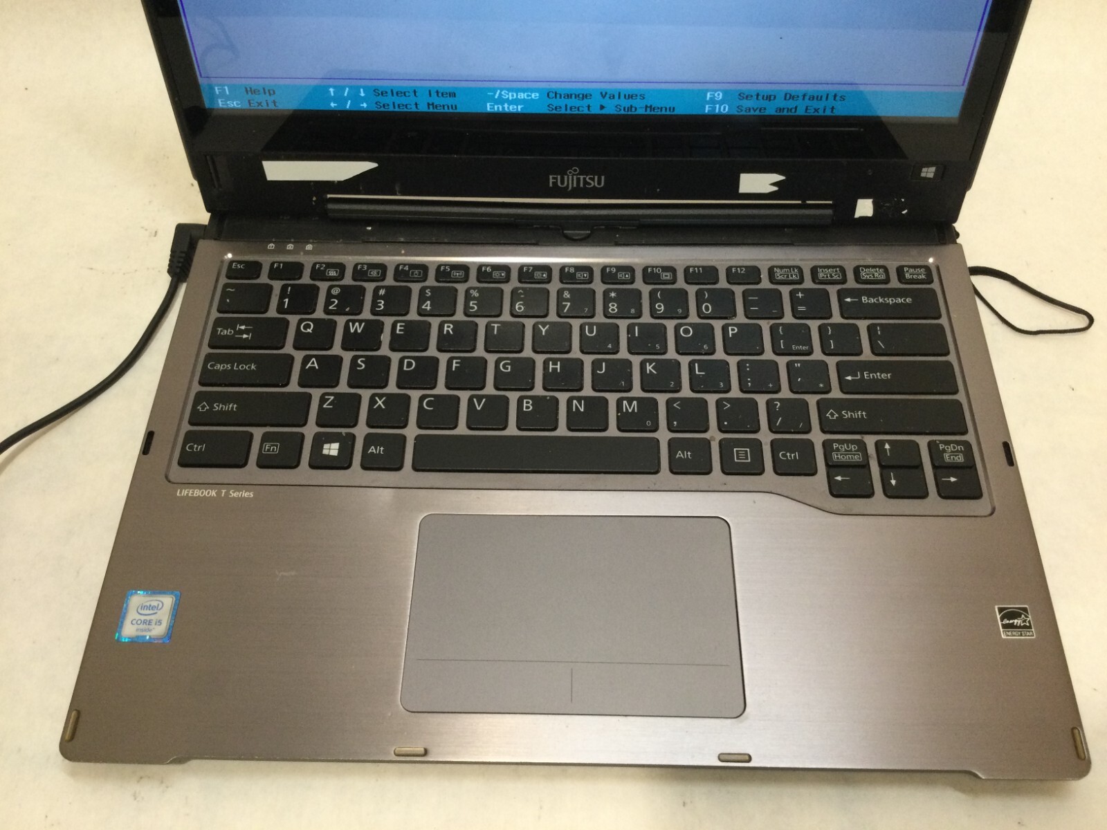 Fujitsu Lifebook T936 13.3” ddr4 MR i5-6200U @ 2.30GHz / (MISSING PARTS!)