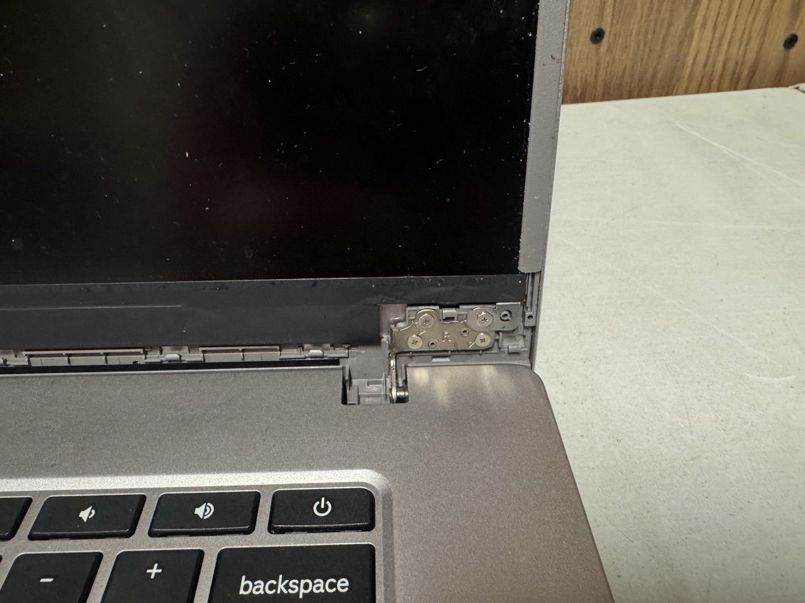 Samsung Chromebook Laptop Broken Hinges Screen Bezel For Parts AS-IS