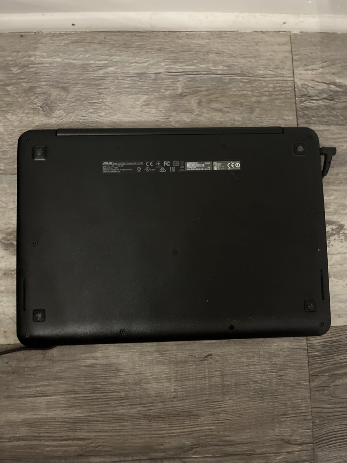 ASUS Chromebook C300 Intel Celeron N3060 Laptop 4GB RAM, 16GB SSD,Webcam & Cable